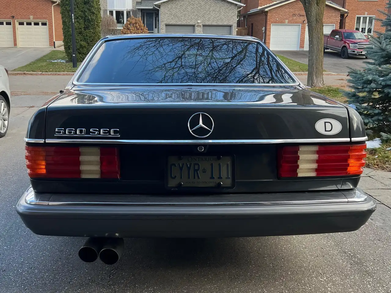 Mercedes-Benz 560 снимка Mercedes-Benz 560