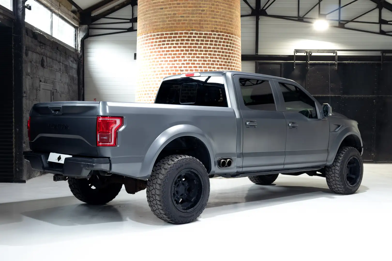 Ford F 150 McGregor Gris - 2