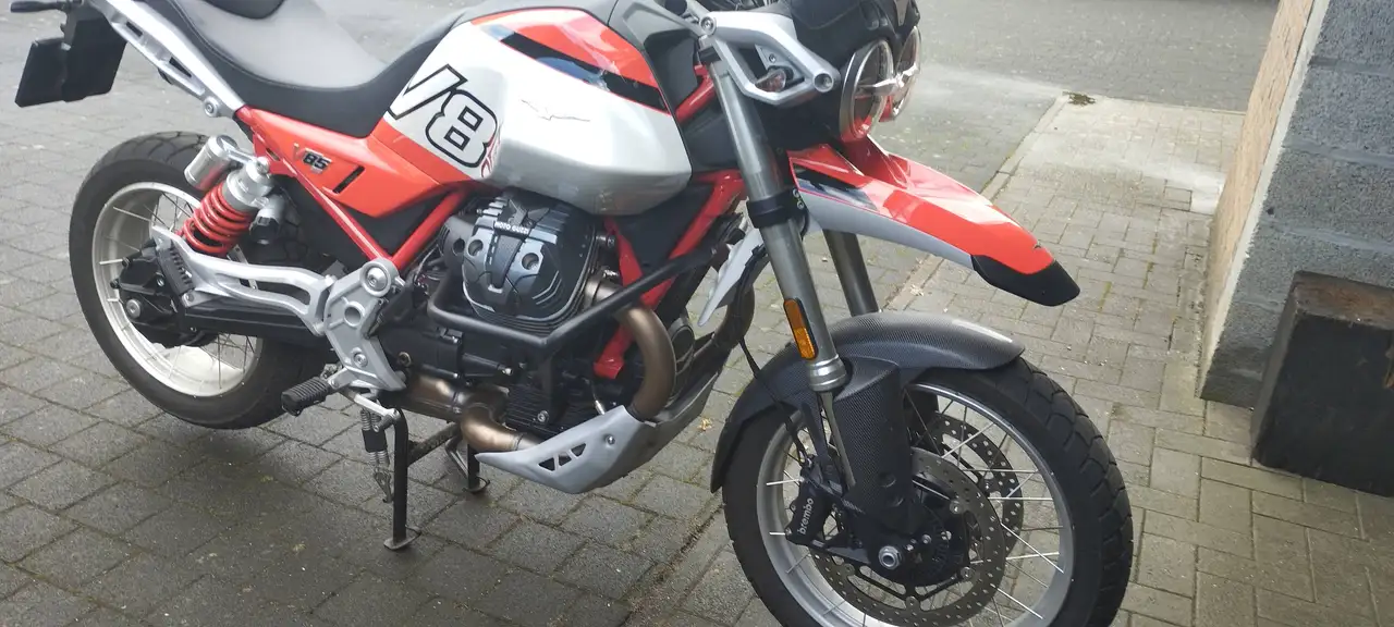 Moto Guzzi V 85 TT