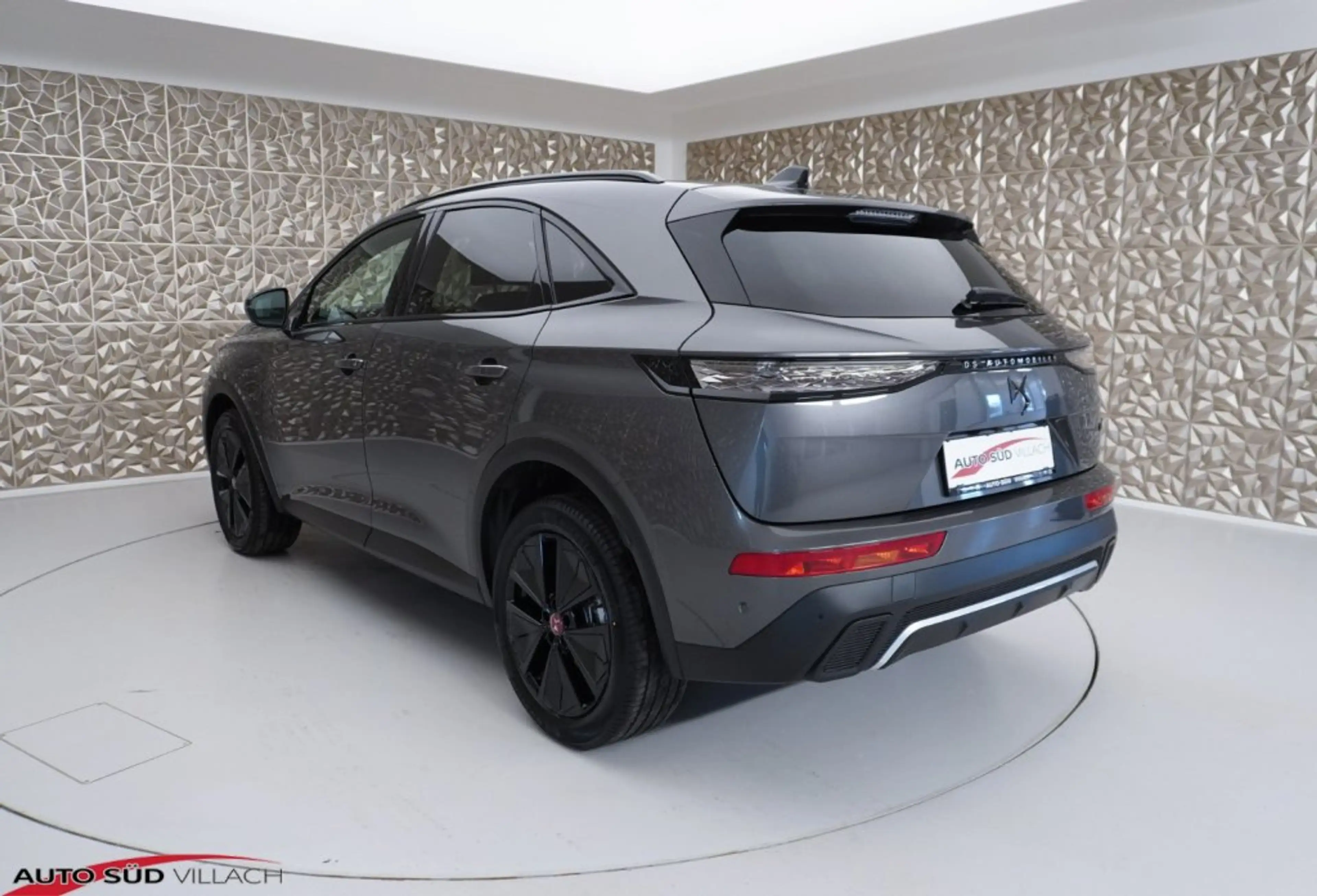 DS Automobiles DS 7 Crossback BlueHDi 130 PERFORMANCE LINE+ — photo 4