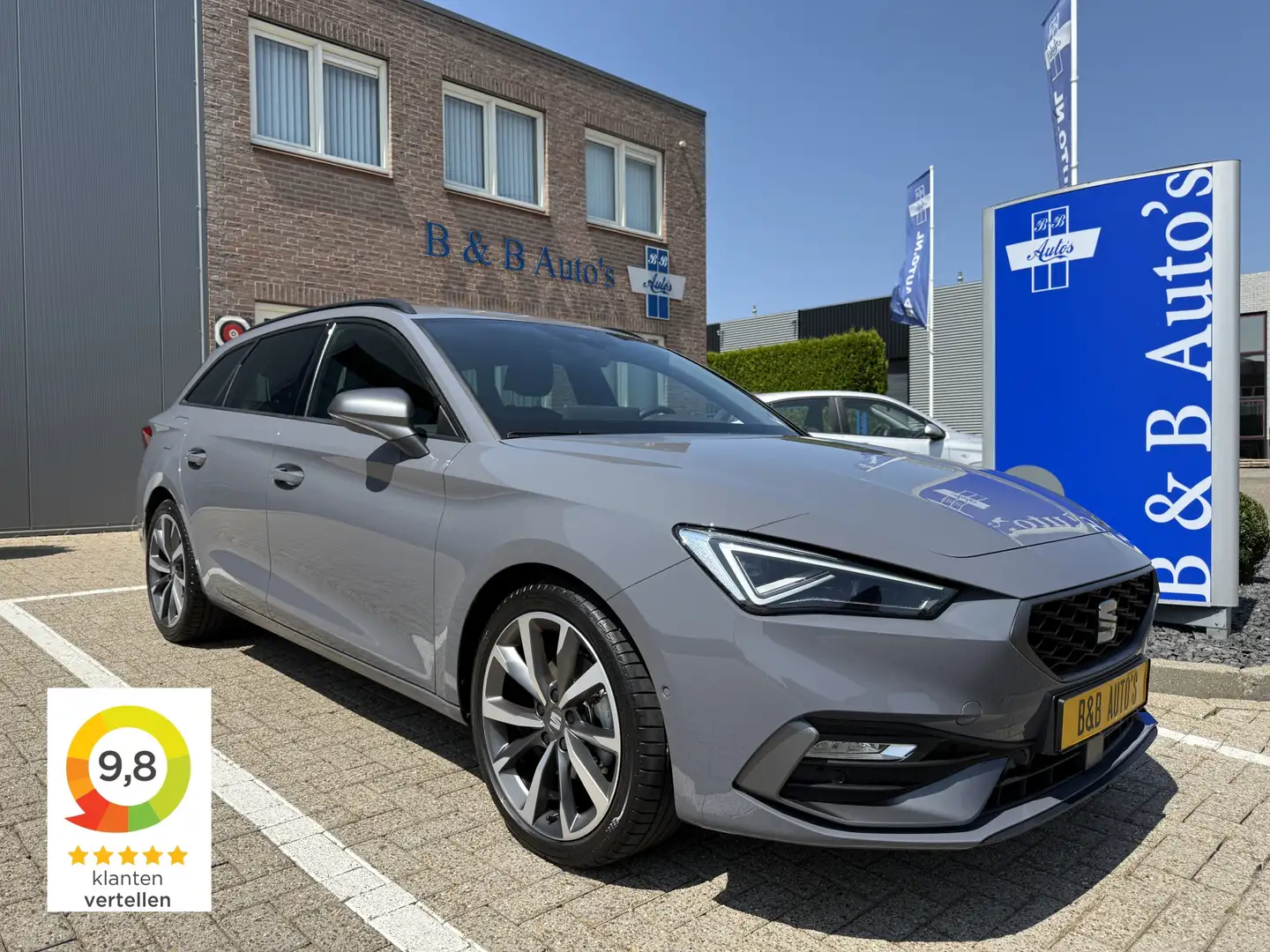 SEAT Leon Sportstourer 1.5 eTSI 150pk DSG FR Business Intens Grijs - 1