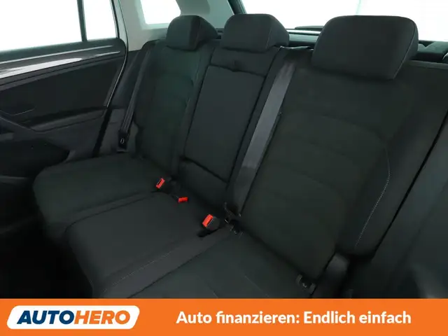Volkswagen Tiguan view 14