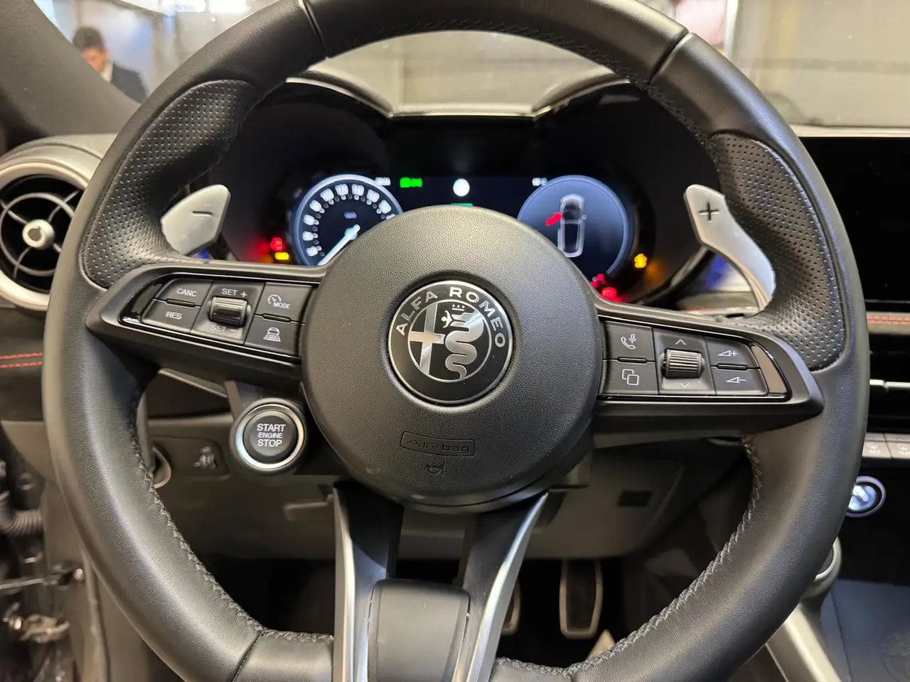 Alfa Romeo Tonale 2023 — фото 10