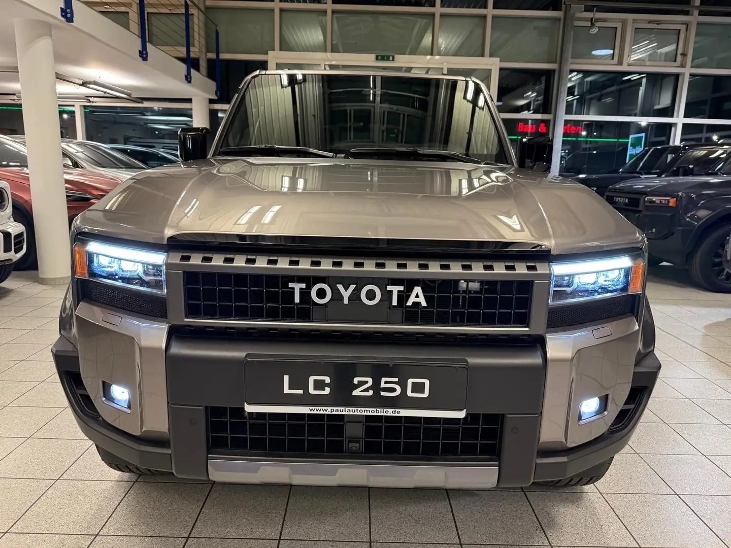 Toyota Land Cruiser 250 - TEC EDITION-PANORAMA-HEADUP-JBL-74490- Braun - 2