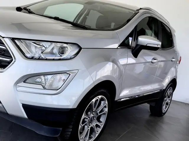 Ford Ecosport view 3