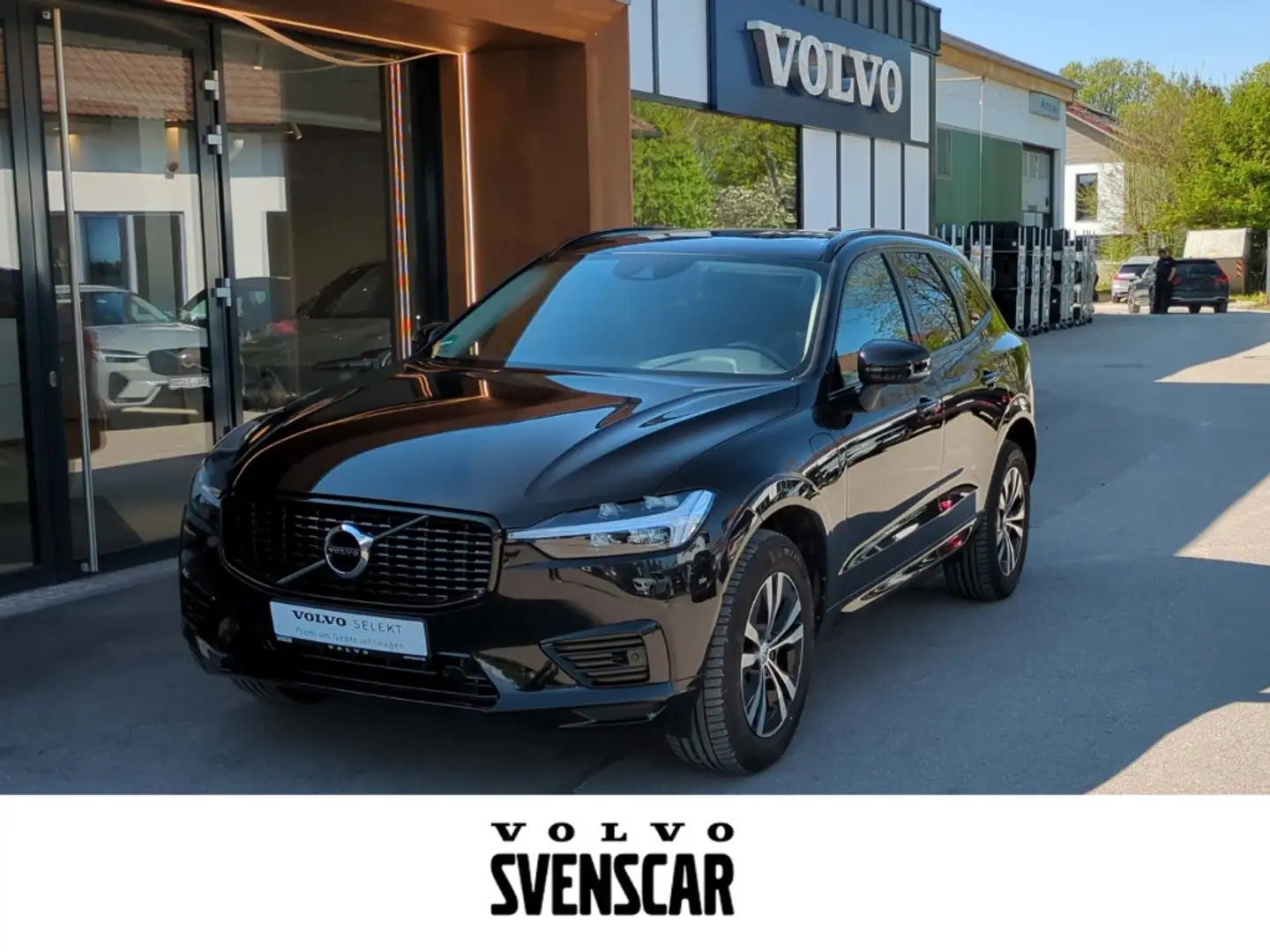 Volvo XC60 R Design Expression Recharge Plug-In Hybrid AWD T6 Zwart - 1
