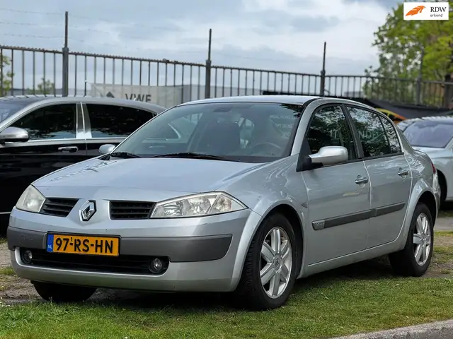 Renault Megane 1.6-16V Expression Luxe