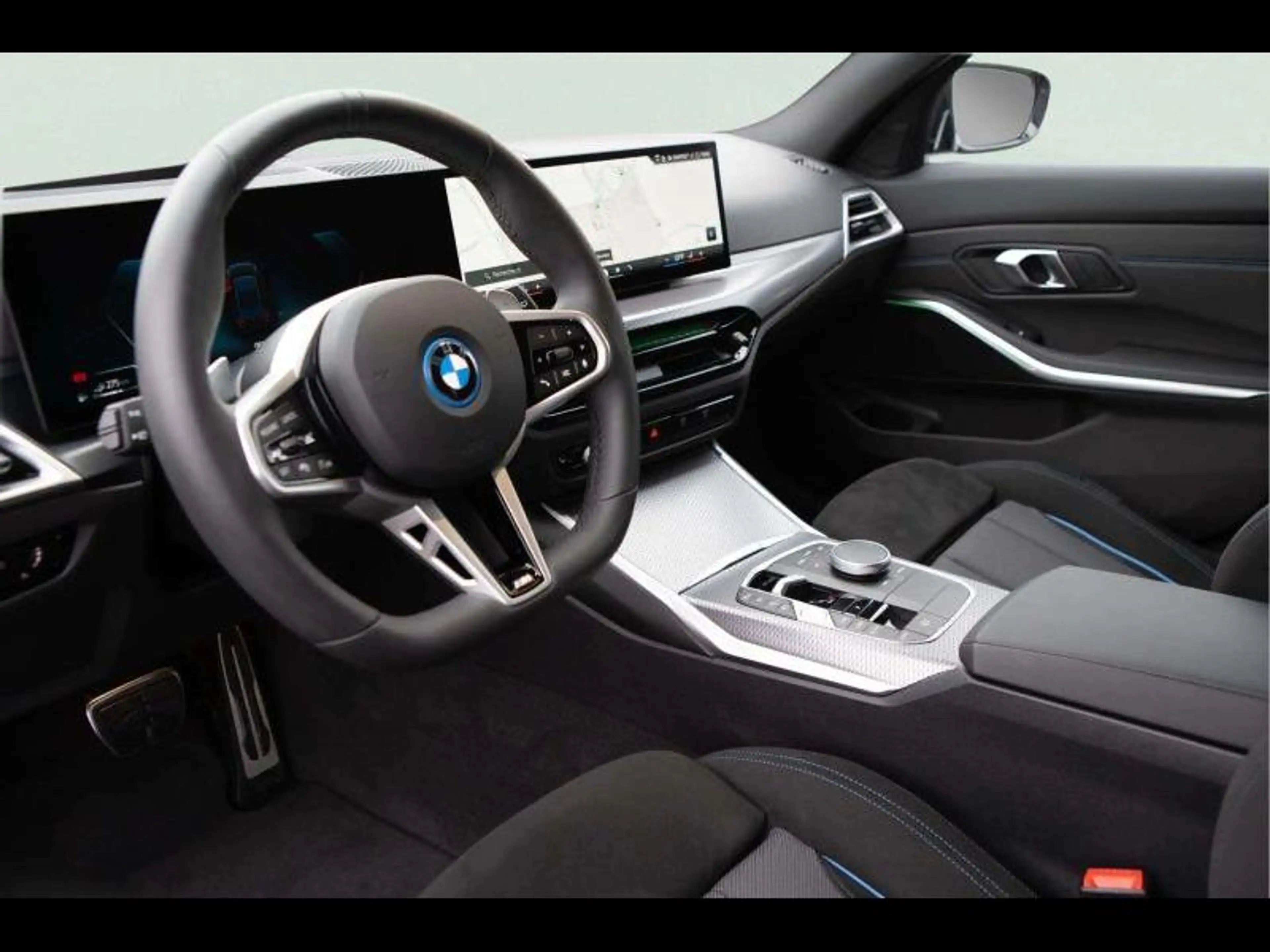 BMW 330 e Touring Kit M Sport — photo 5