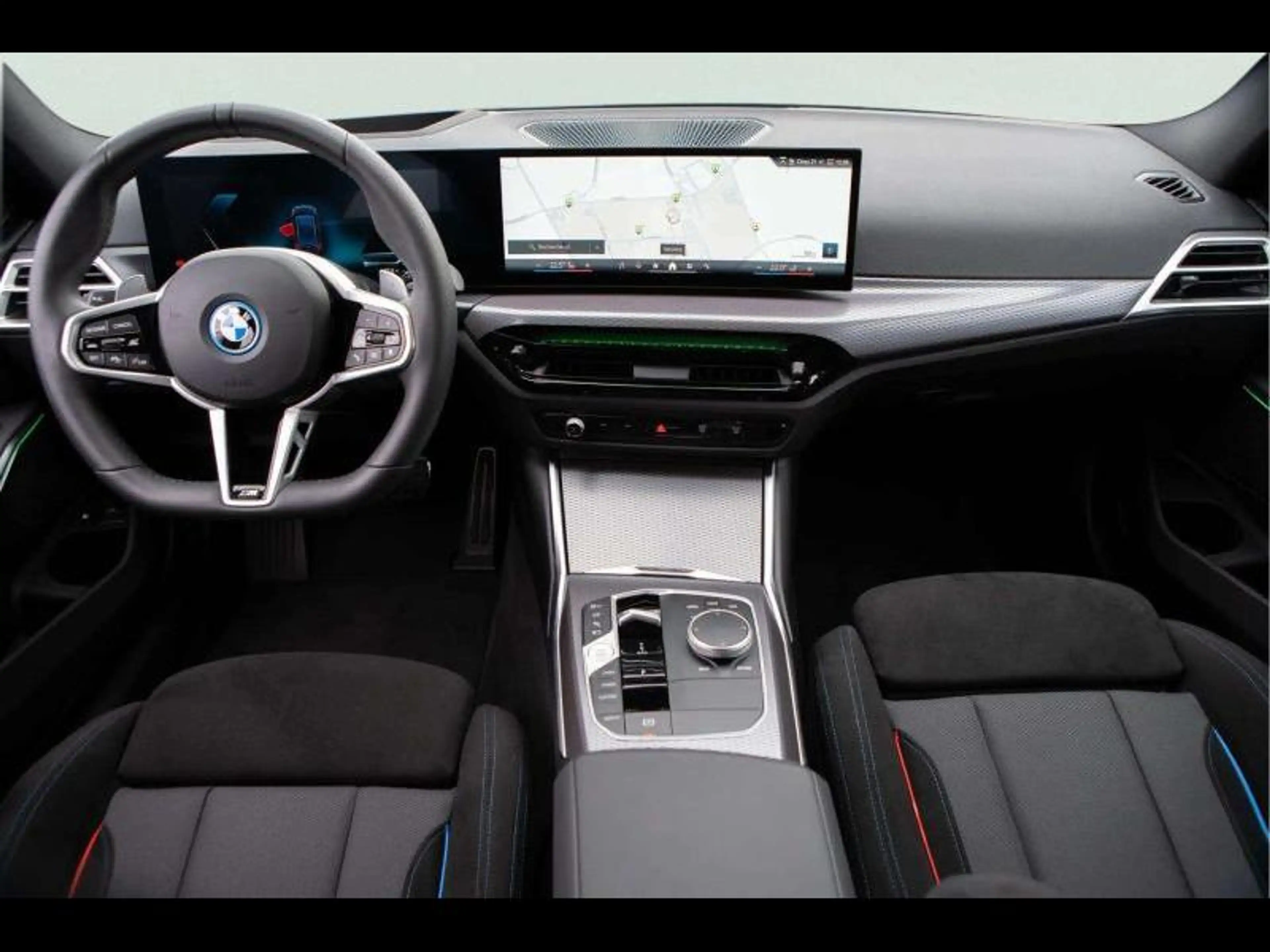 BMW 330 e Touring Kit M Sport — photo 6