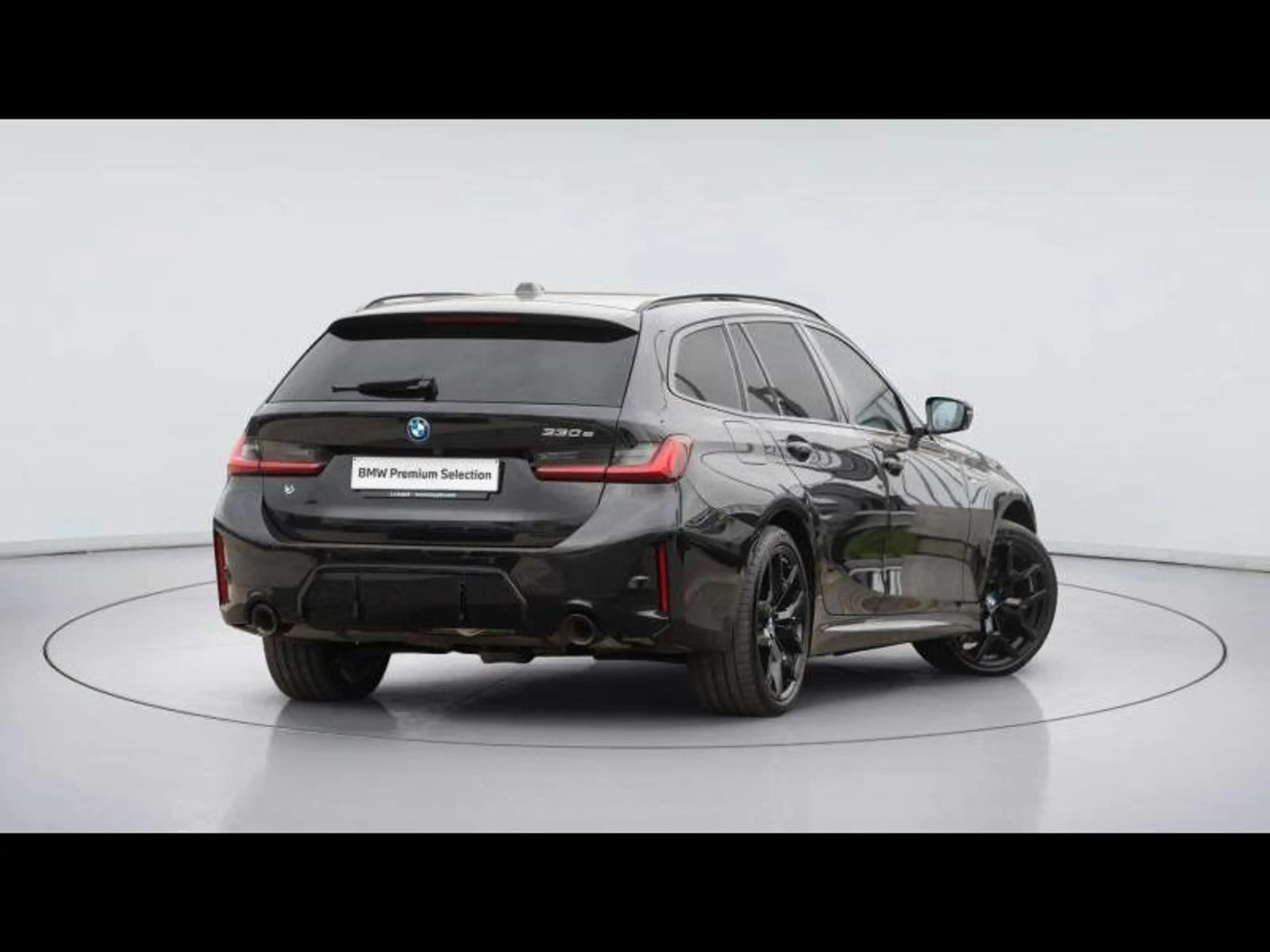 BMW 330 e Touring Kit M Sport — photo 2
