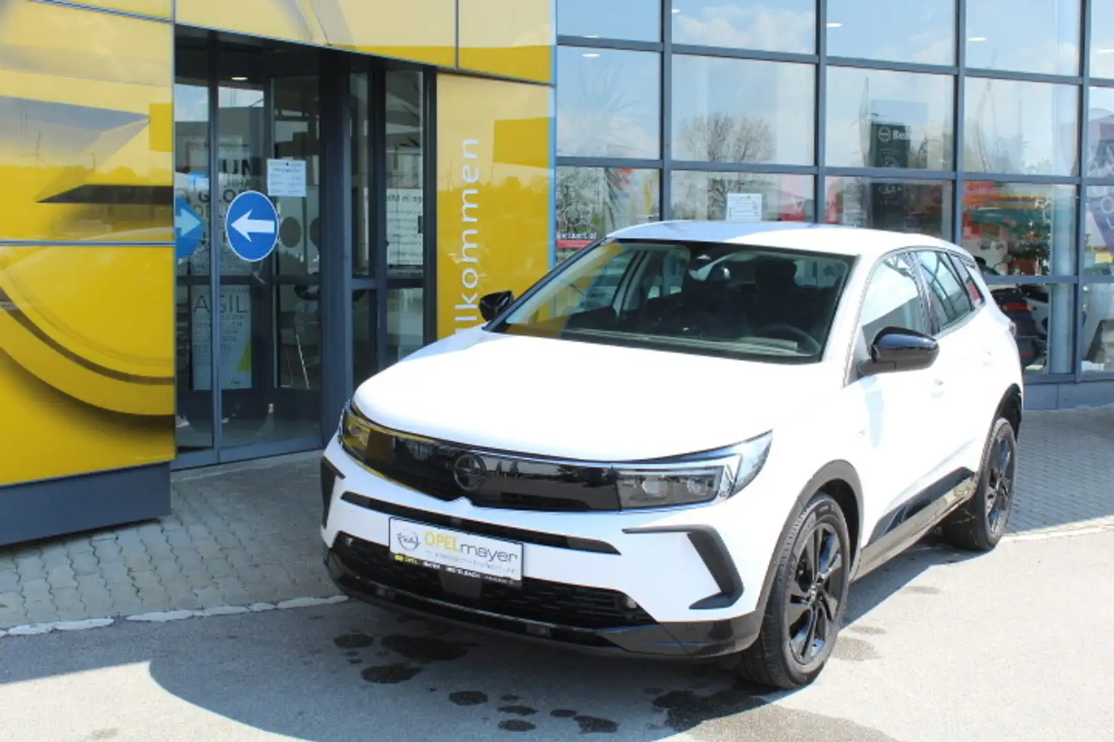 Opel Grandland 1,2 DI Turbo GS Start/Stop Aut. Weiß - 1