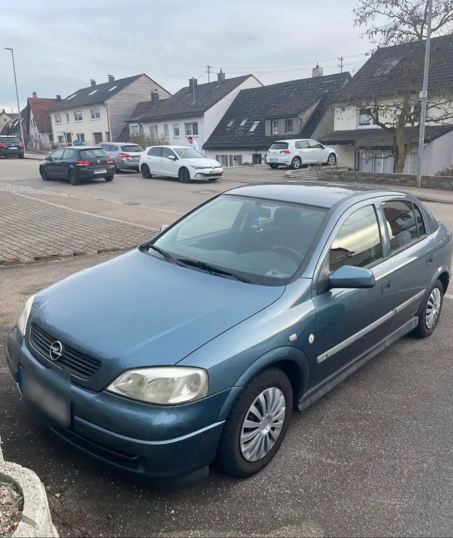 Opel Astra 1.6 Blau - 1