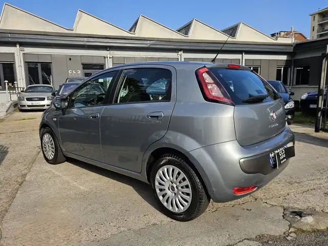 Fiat Punto Evo view 6