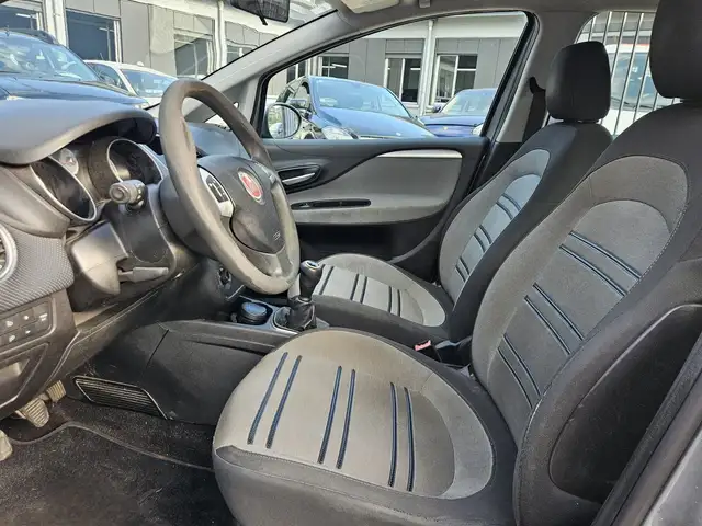 Fiat Punto Evo view 7
