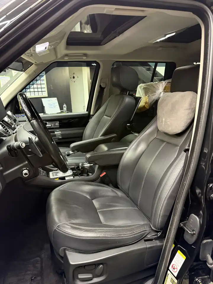 Land Rover LR4 снимка Land Rover LR4