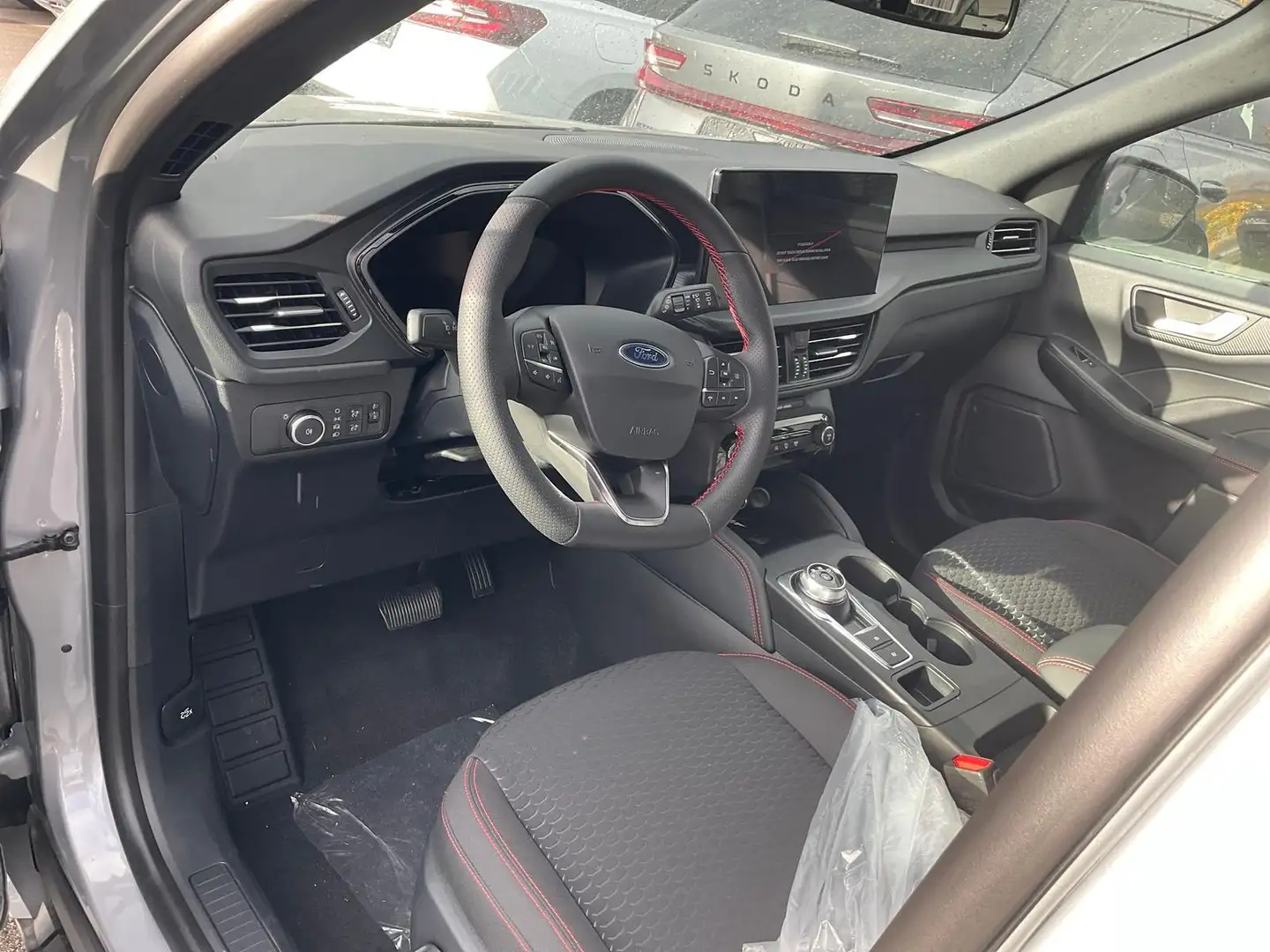 Ford Kuga ST-Line 1.5 EcoBoost ST-Line, Navi, AHK, LED, K... Argent - 1