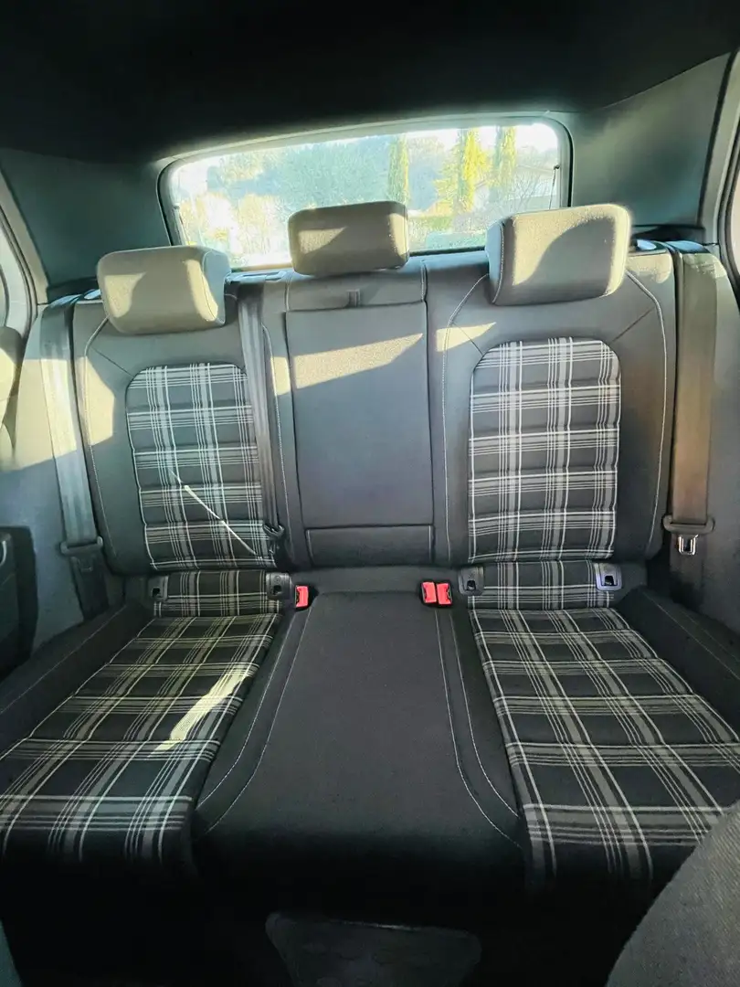 Volkswagen Golf GTD - 2