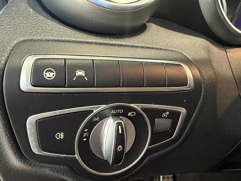 Mercedes-Benz C 400 4Matic AMG-Line — photo 13