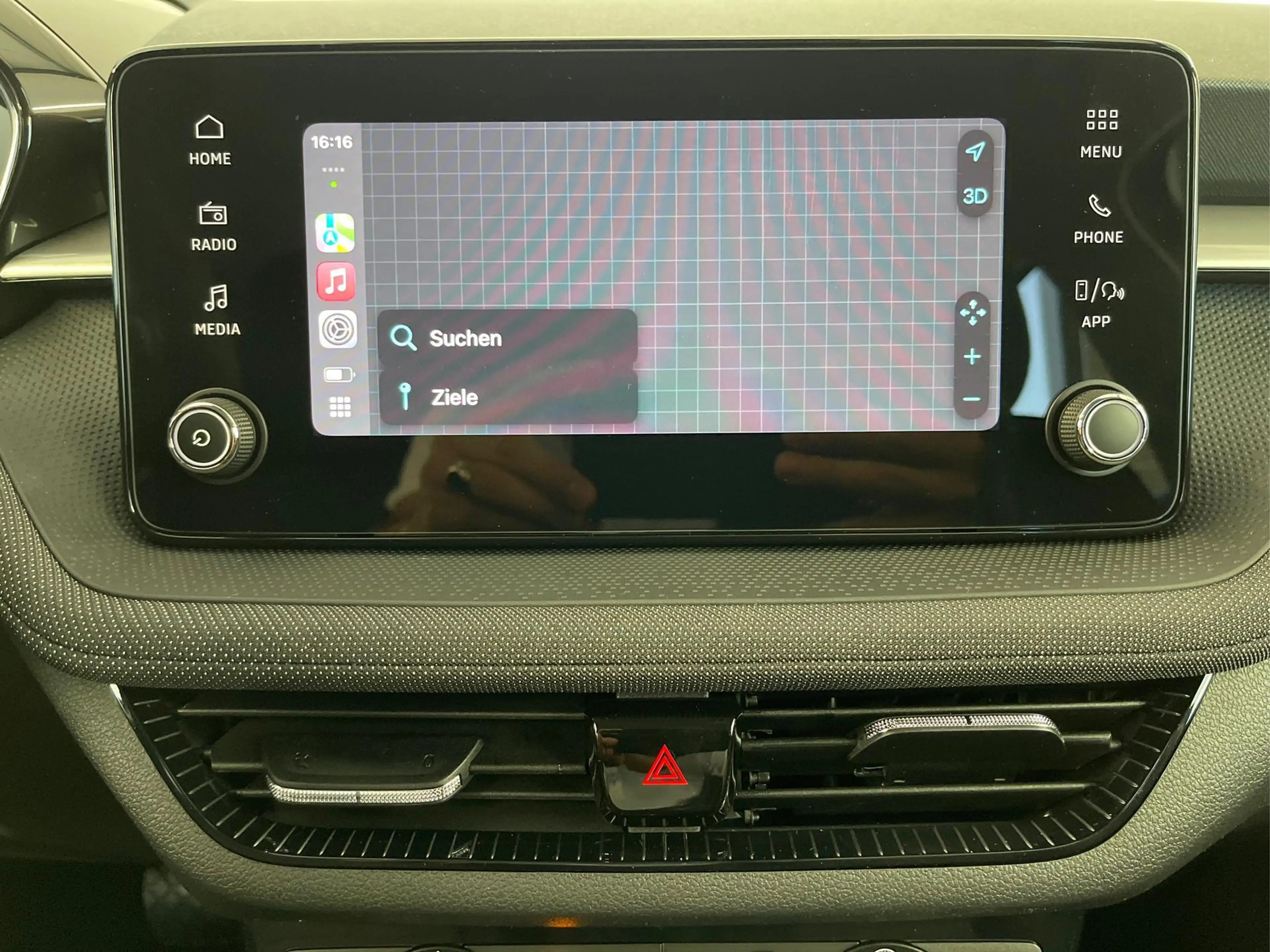 Skoda Fabia Selection 115PS DSG GV5+AHK+Kamera+Alu+Kessy+Cl... — photo 10