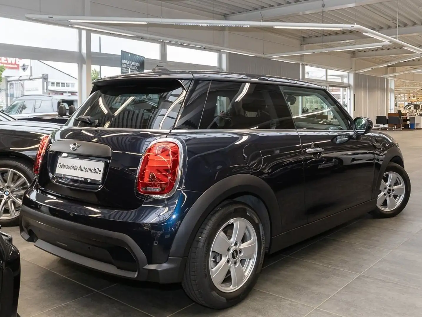 MINI One Classic Trim 3-trg. DAB LED Tempomat Klima Schwarz - 2