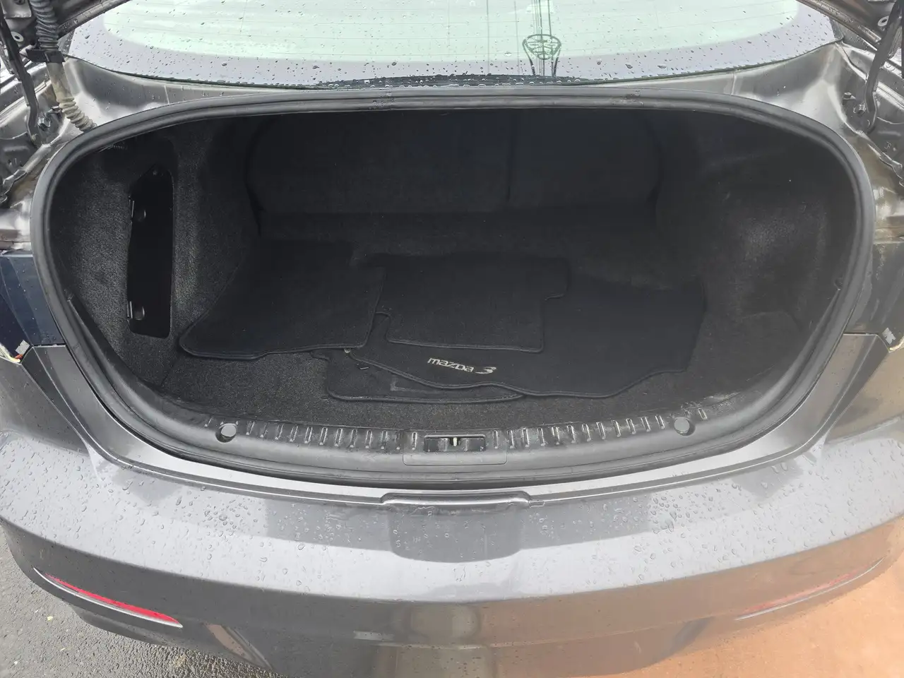Mazda 3 снимка Mazda 3
