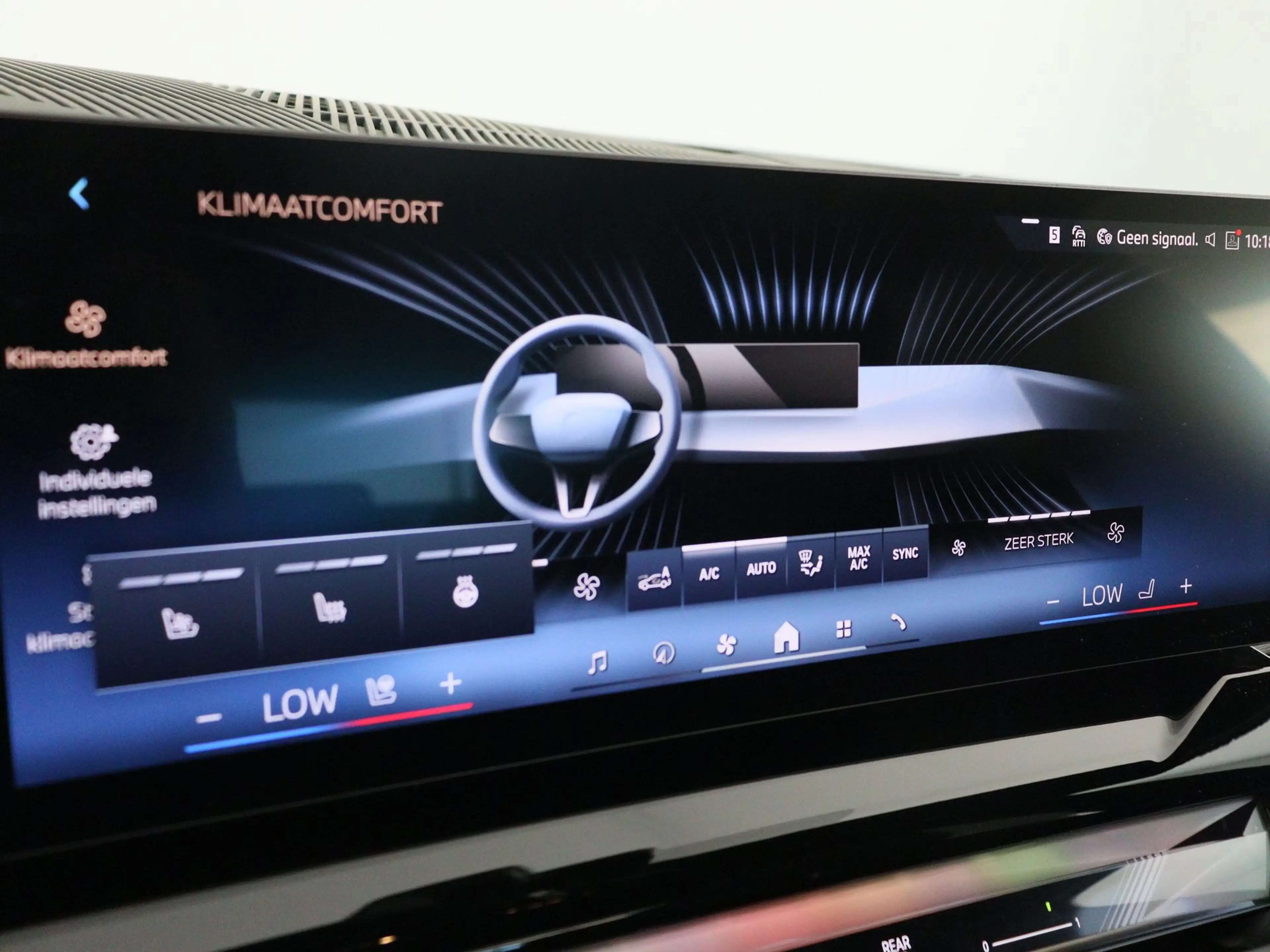 BMW 550 5 Serie 550e xDrive — photo 14