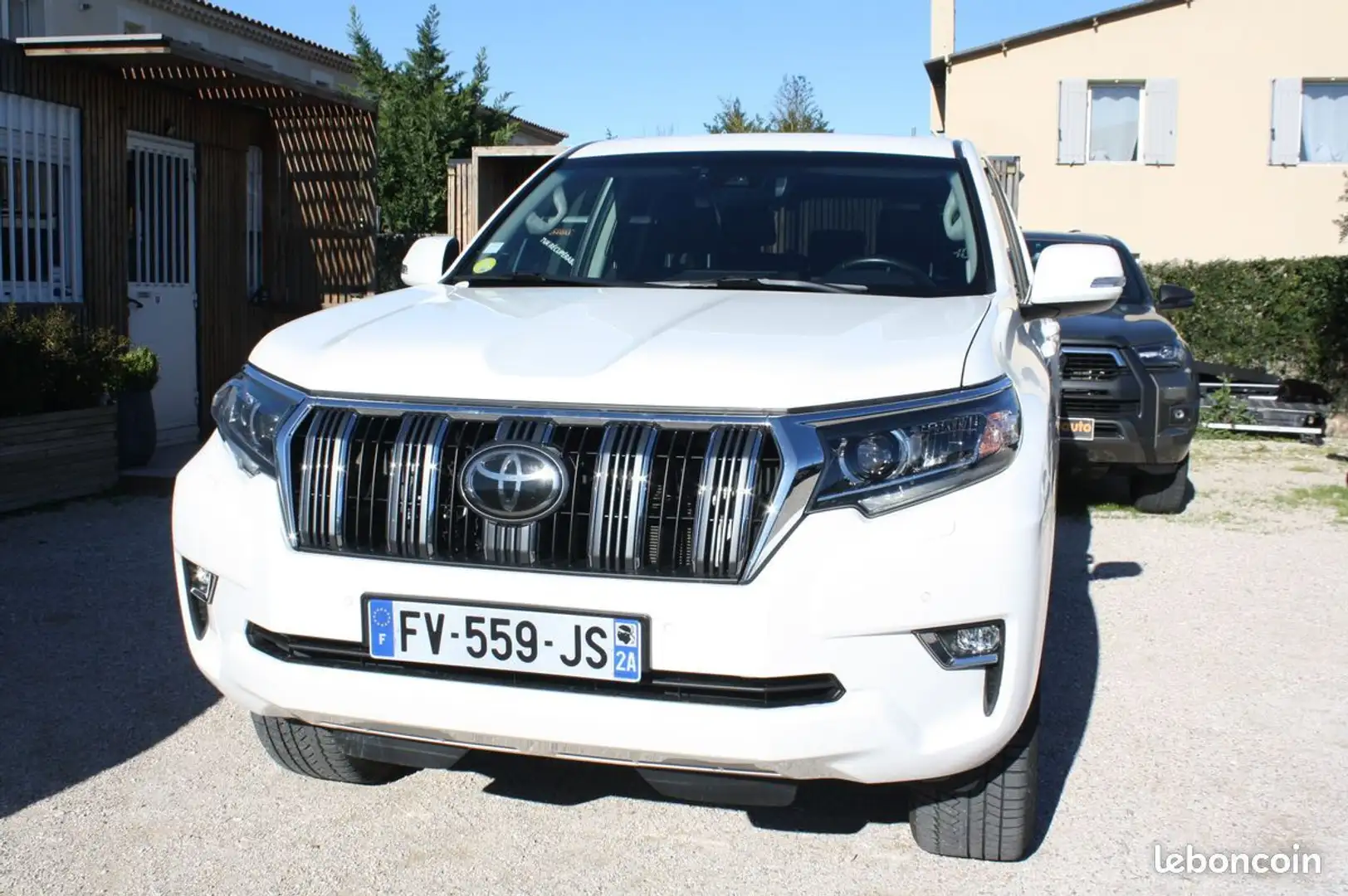 Toyota Land Cruiser lounge bva 5 portes 7 places Blanc - 1