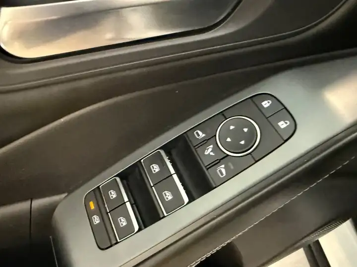 Nissan Qashqai 2025, foto 8