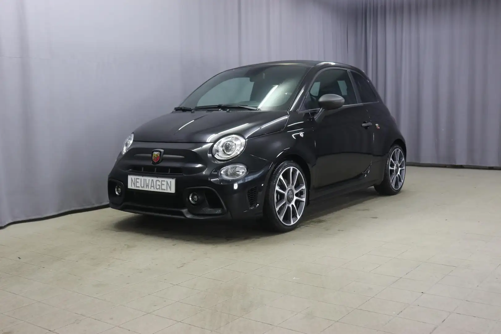 Abarth 595C Turismo 1.4 T-Jet 121 kW (165 PS), Verdeck Schw... Schwarz - 1