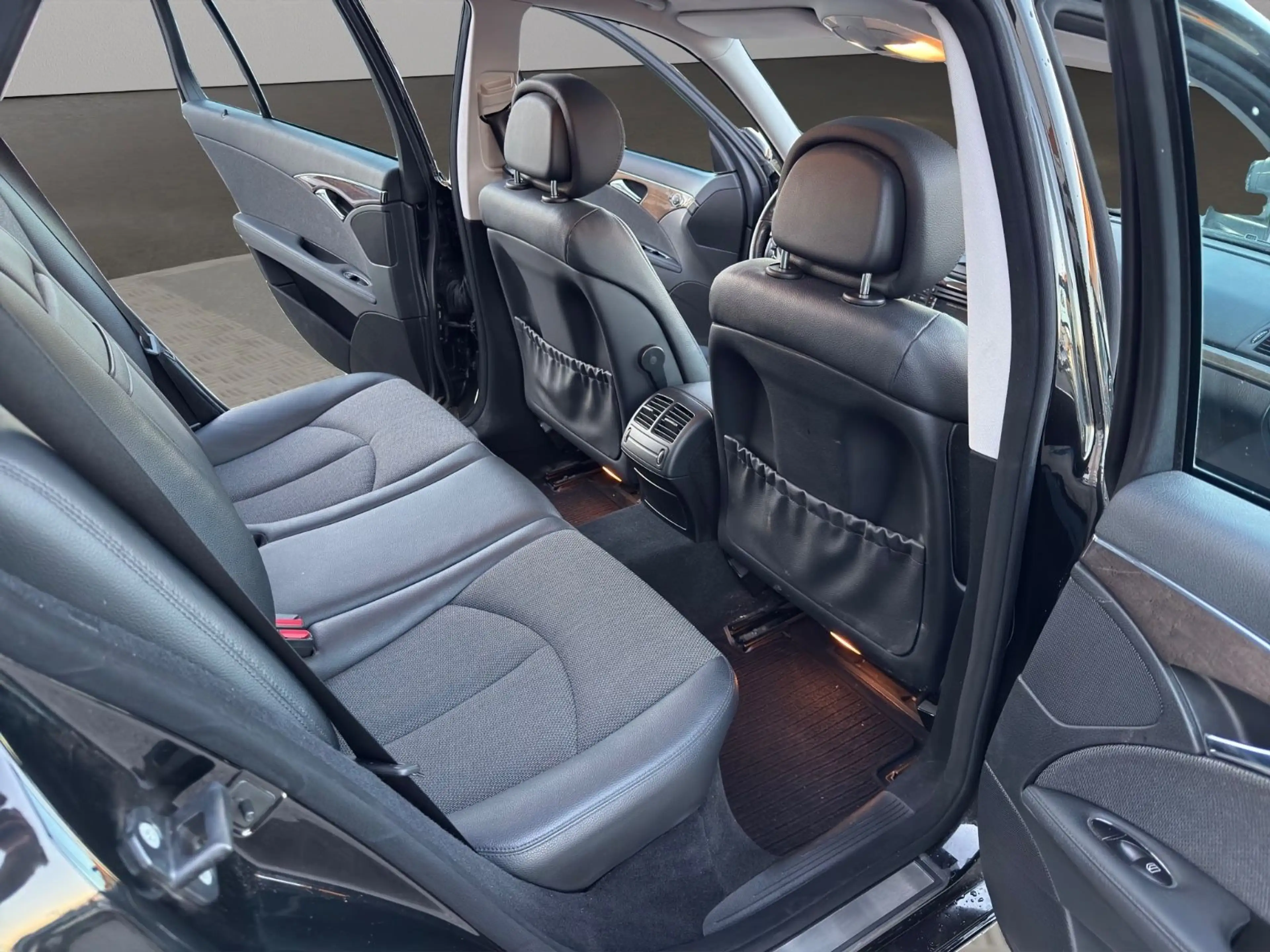 Mercedes-Benz E 220 CDI T*AVANTGARDE*ESHD*NAVI*XEN*T.LEDER*AHK — photo 13