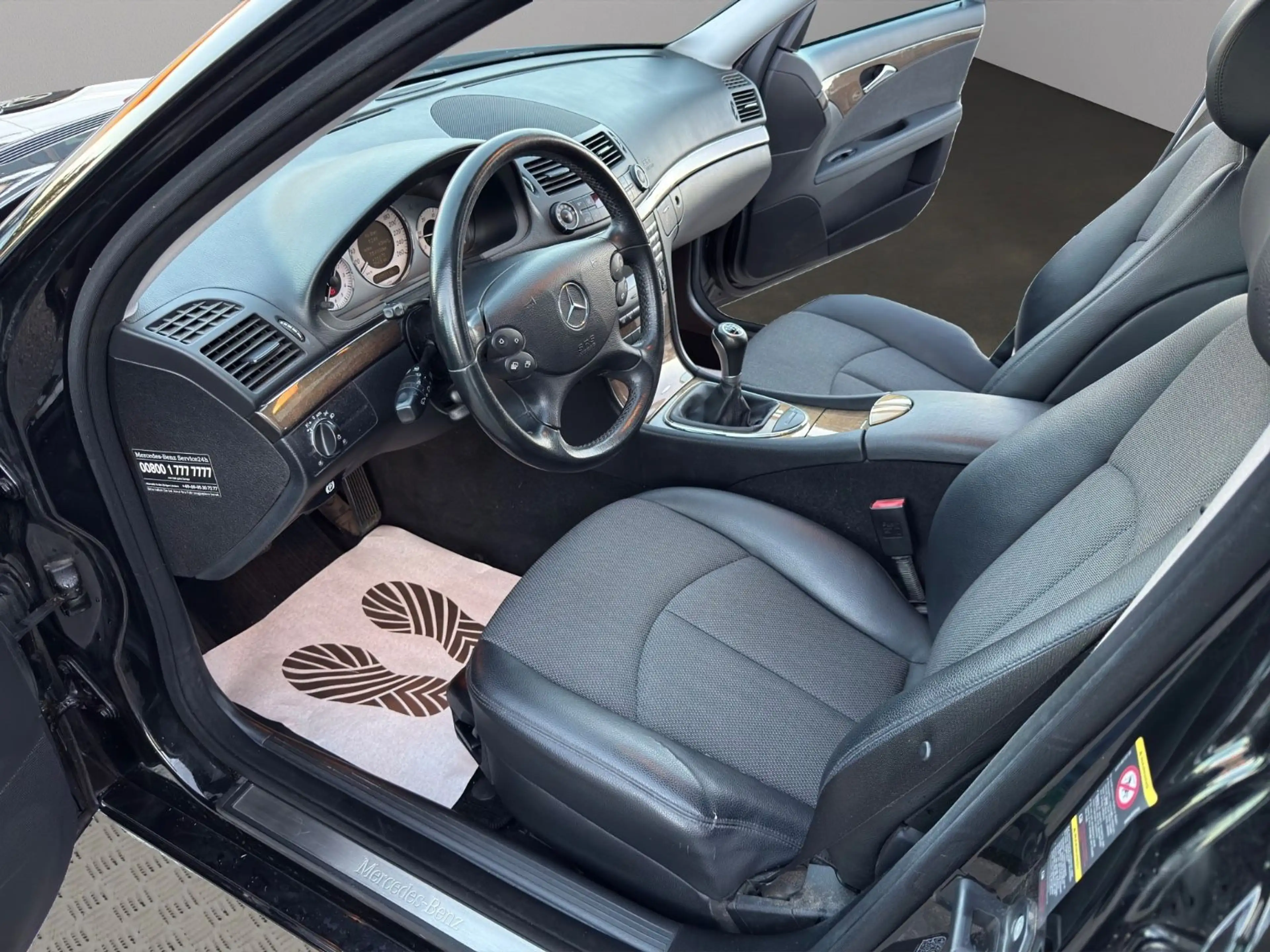 Mercedes-Benz E 220 CDI T*AVANTGARDE*ESHD*NAVI*XEN*T.LEDER*AHK — photo 11