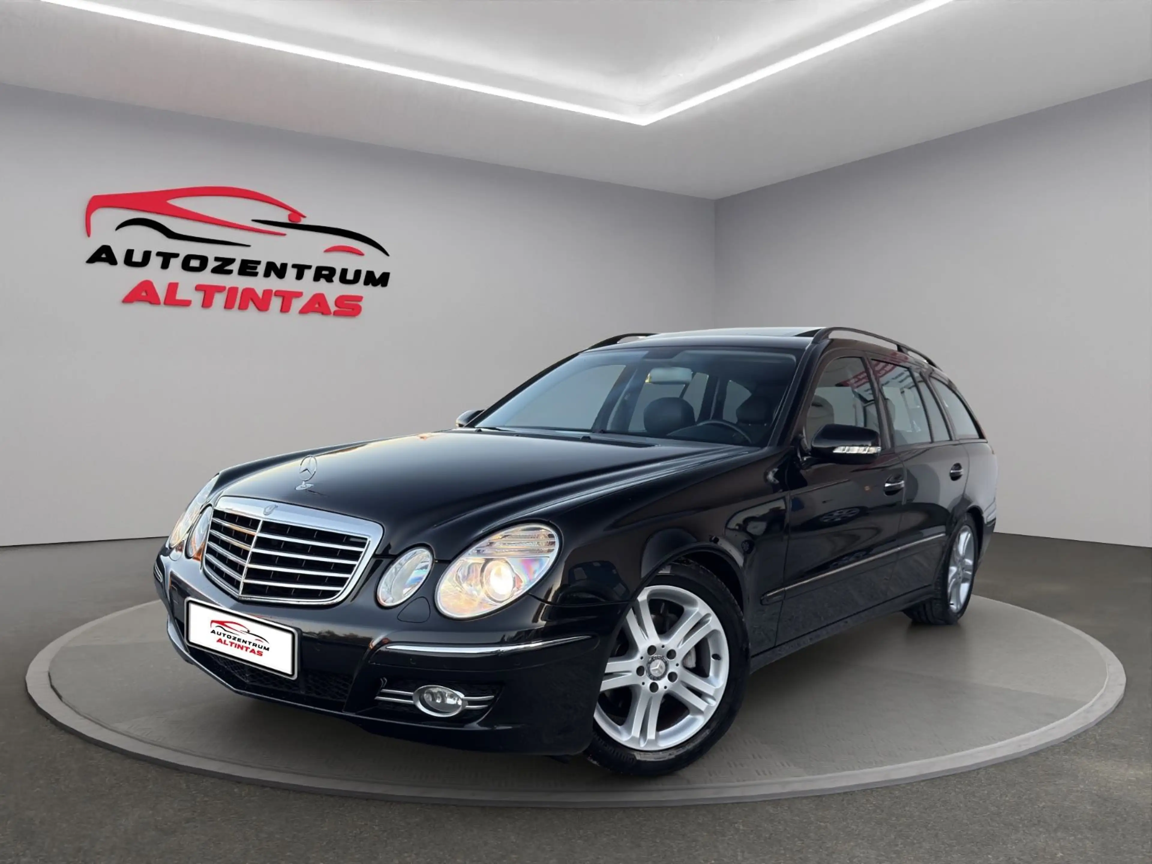 Mercedes-Benz E 220 CDI T*AVANTGARDE*ESHD*NAVI*XEN*T.LEDER*AHK