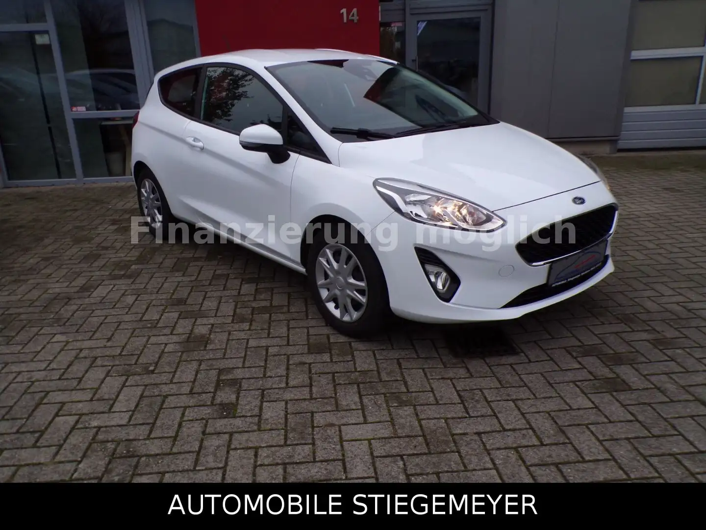 Ford Fiesta Cool & Connect Weiß - 1