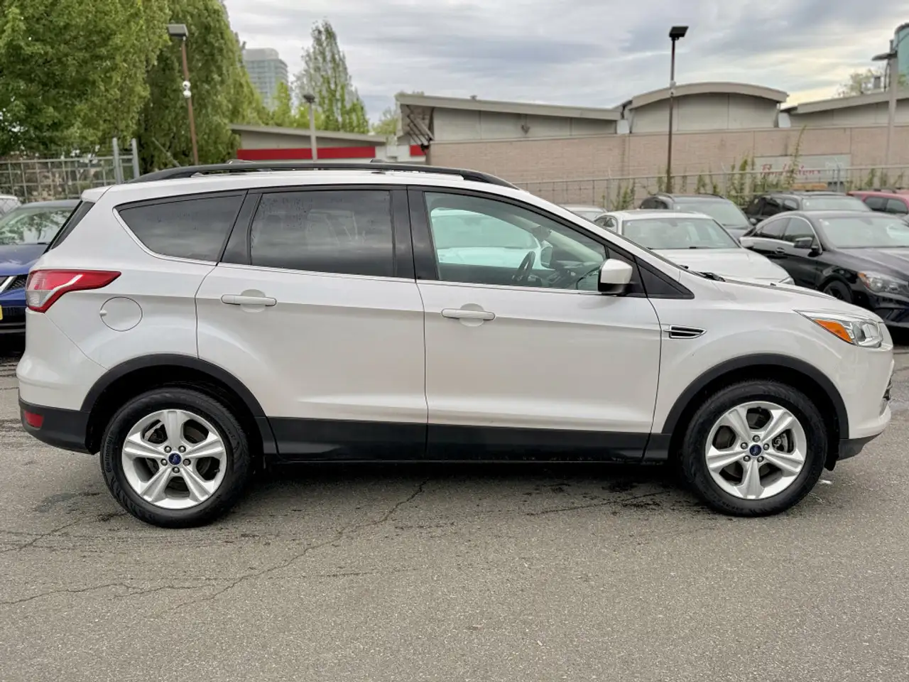 Ford Escape снимка Ford Escape