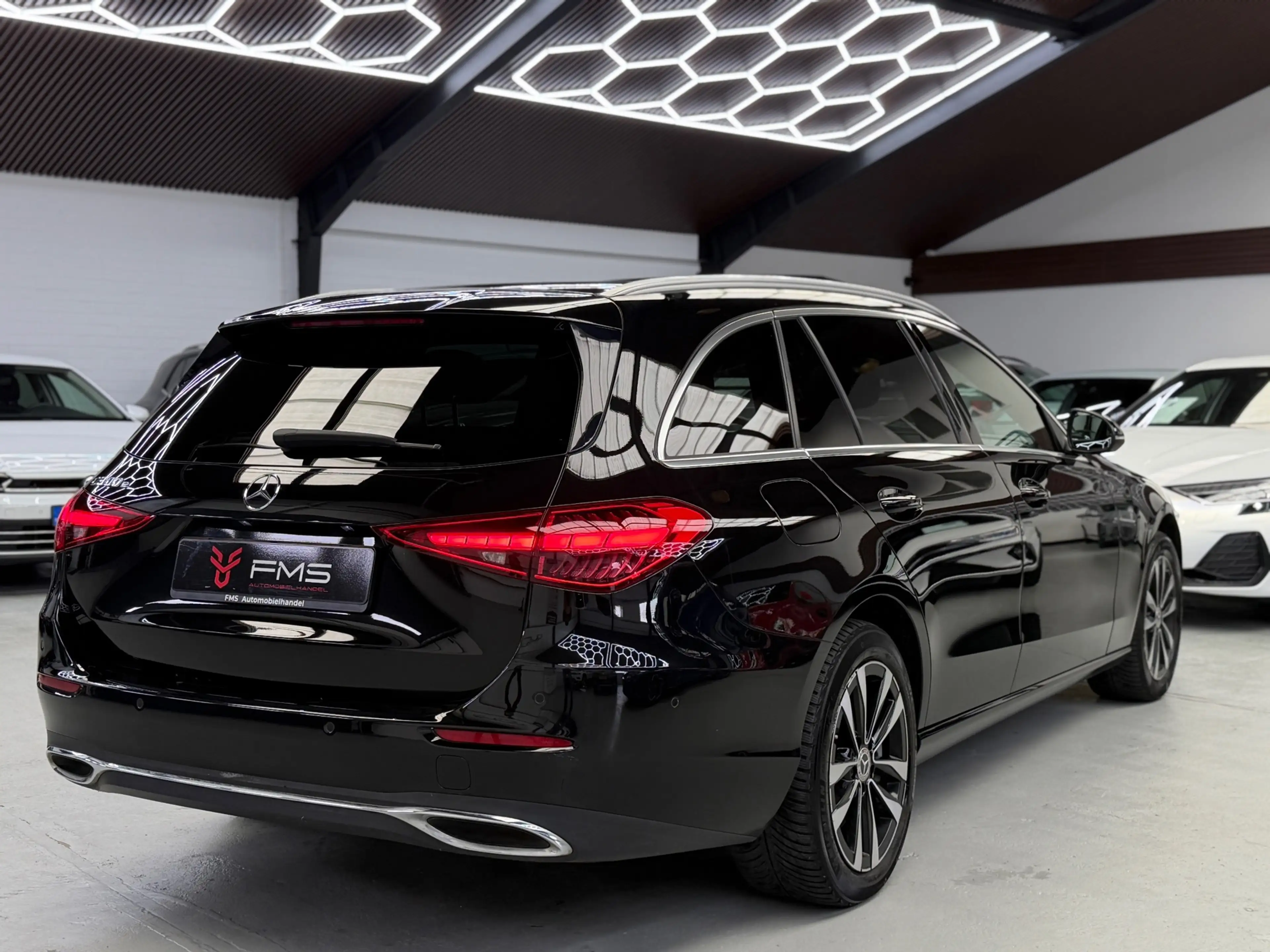 Mercedes-Benz C 300 Estate e Luxury Line Camera CarPlay BTW — photo 14