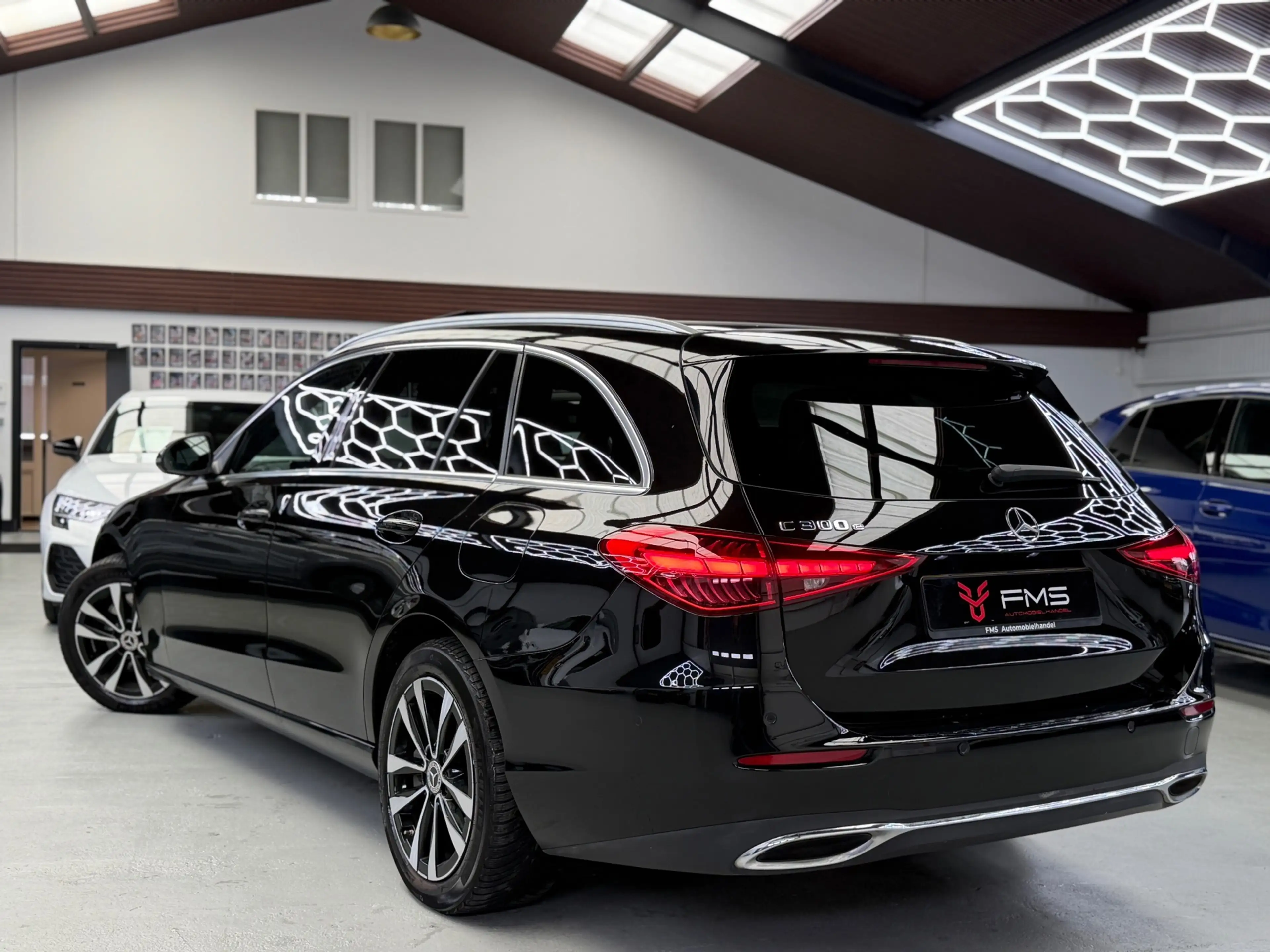Mercedes-Benz C 300 Estate e Luxury Line Camera CarPlay BTW — photo 2