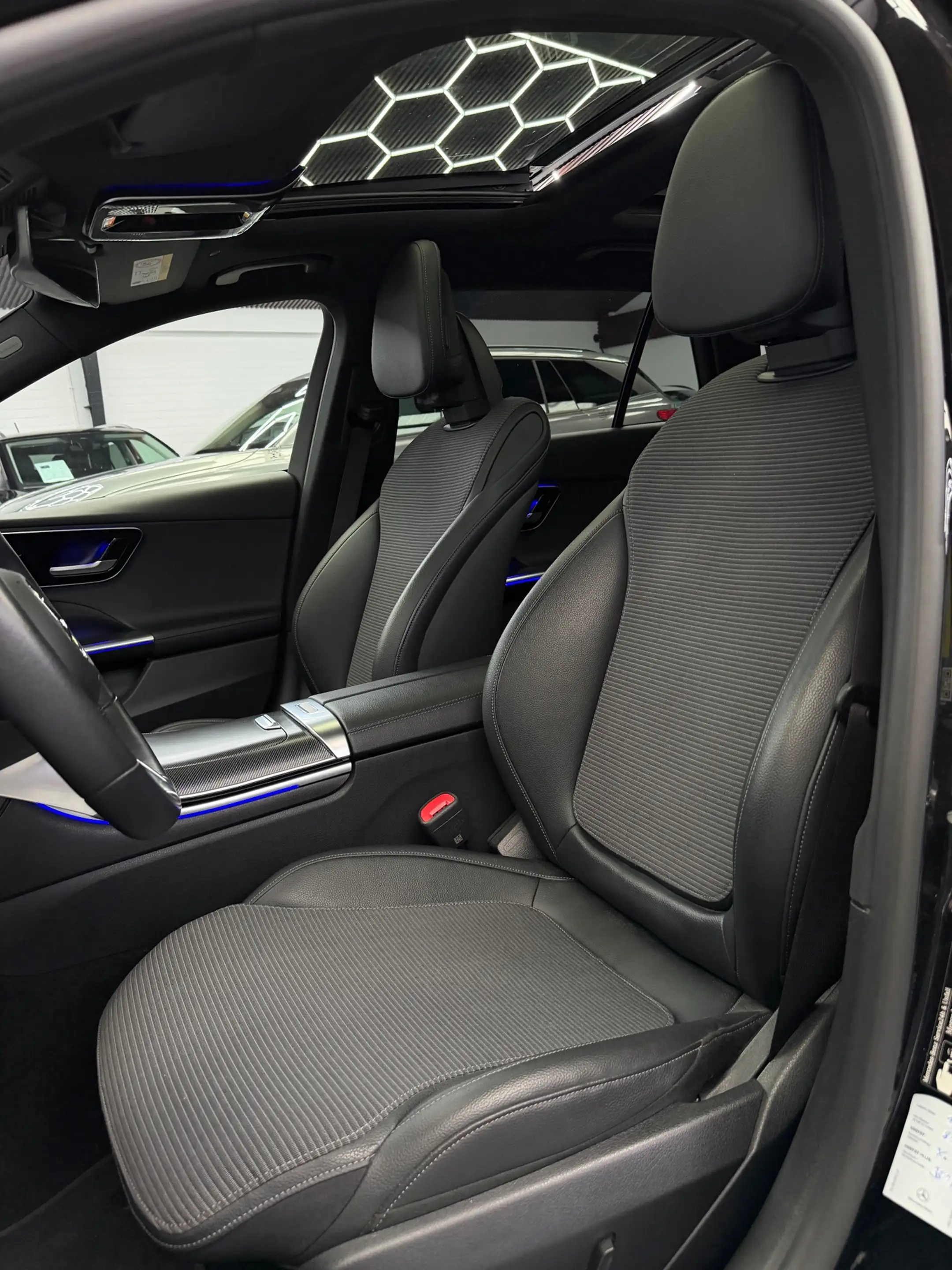 Mercedes-Benz C 300 Estate e Luxury Line Camera CarPlay BTW — photo 4