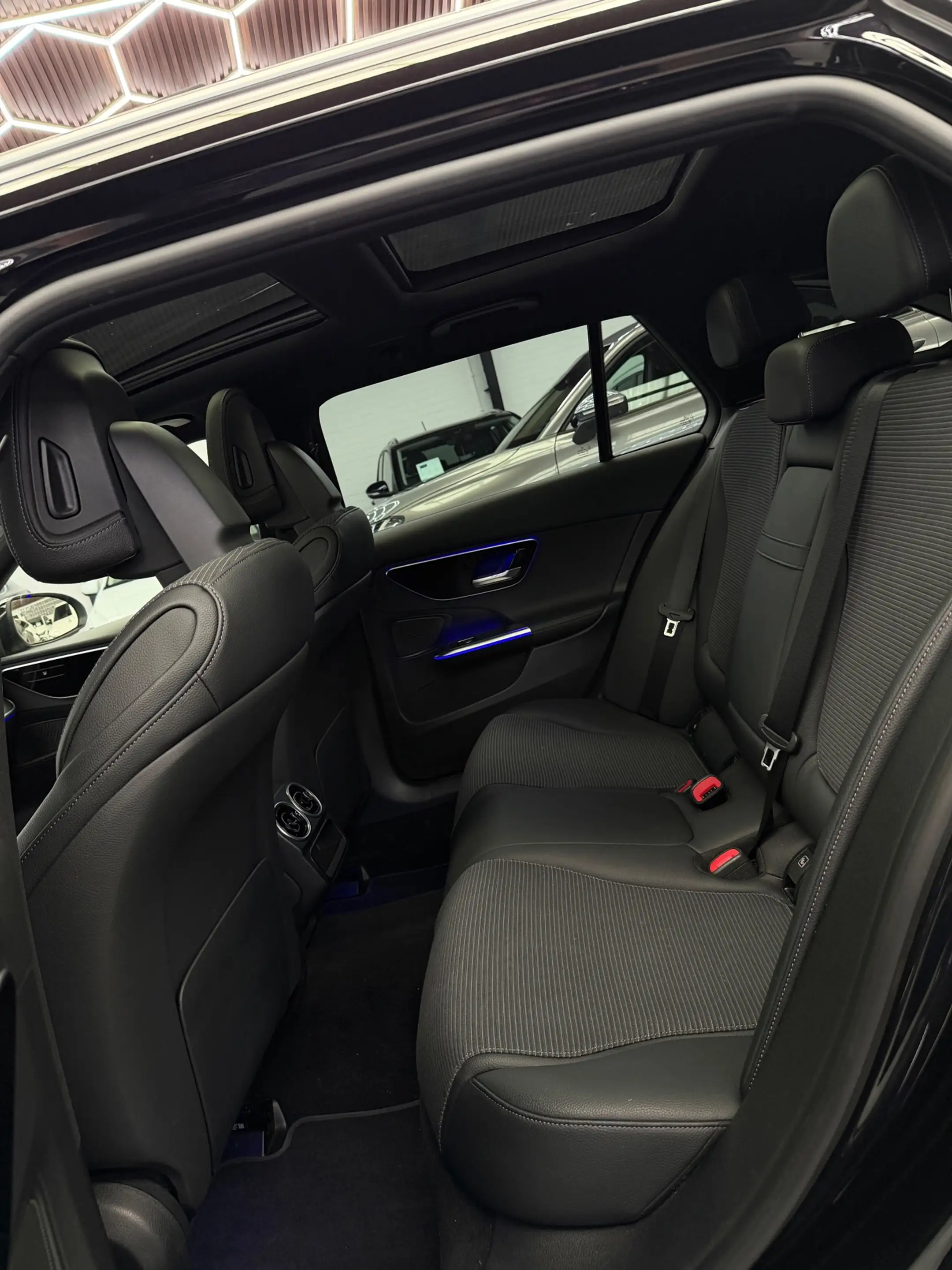 Mercedes-Benz C 300 Estate e Luxury Line Camera CarPlay BTW — photo 5