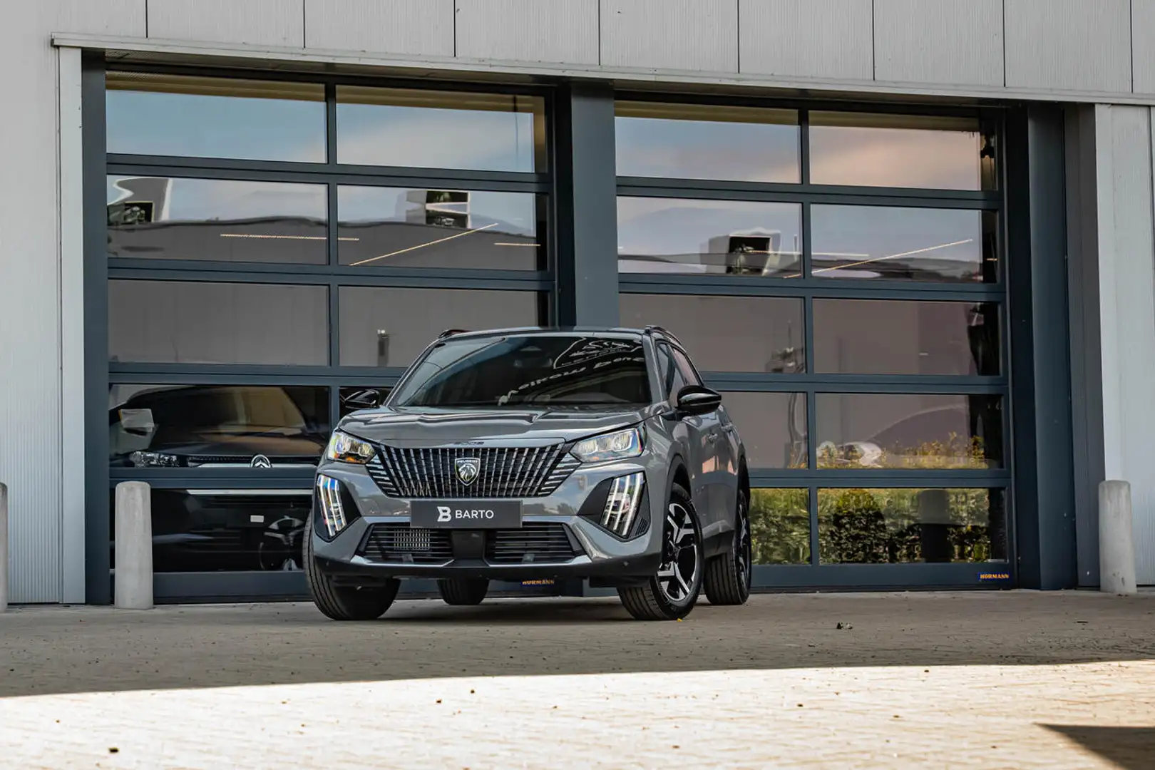 Peugeot 2008 130 PK AT | Camera | Navi | Airco | Parkeersens... Gris - 1