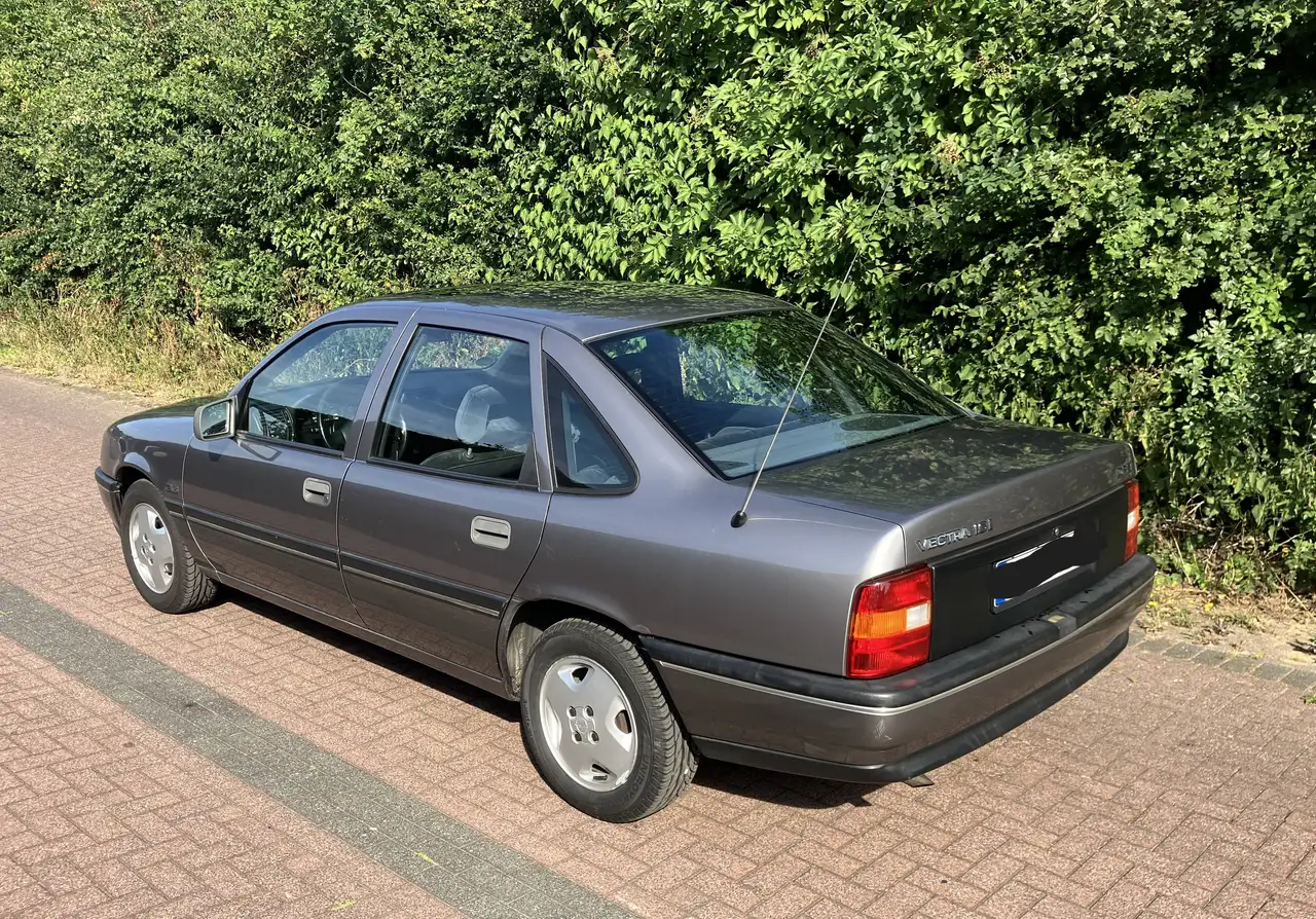 Opel Vectra GLS, foto 3