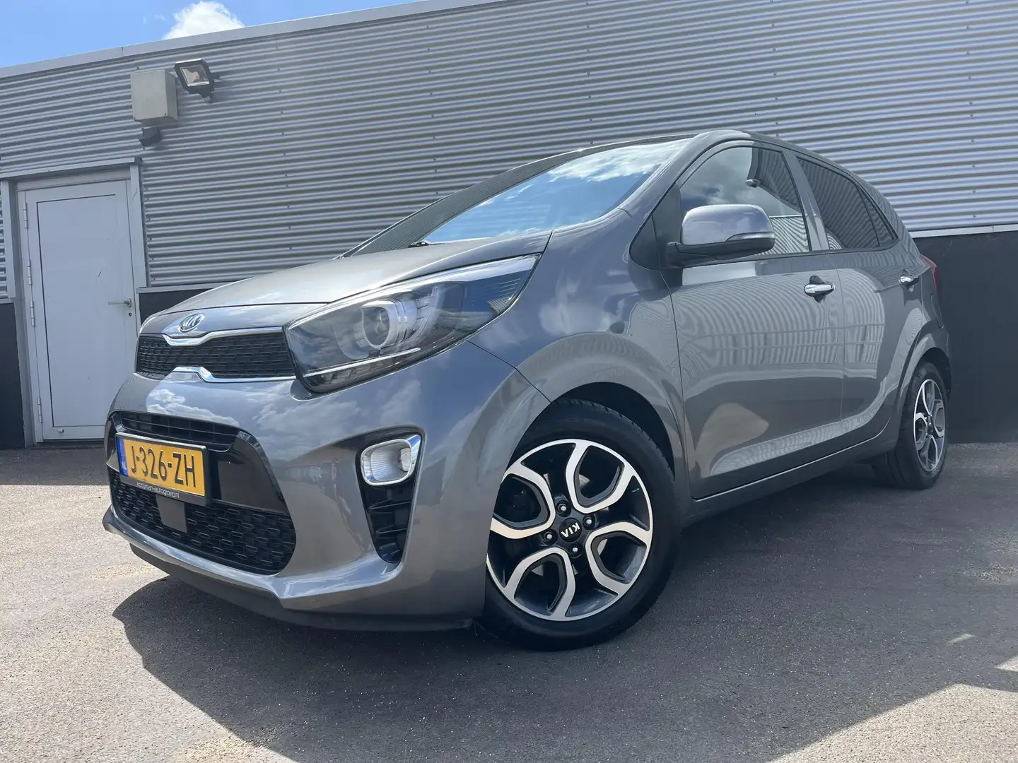 Kia Picanto 1.0 DPi DynamicPlusLine Navigatie, Smart Key, Clim Grijs - 2