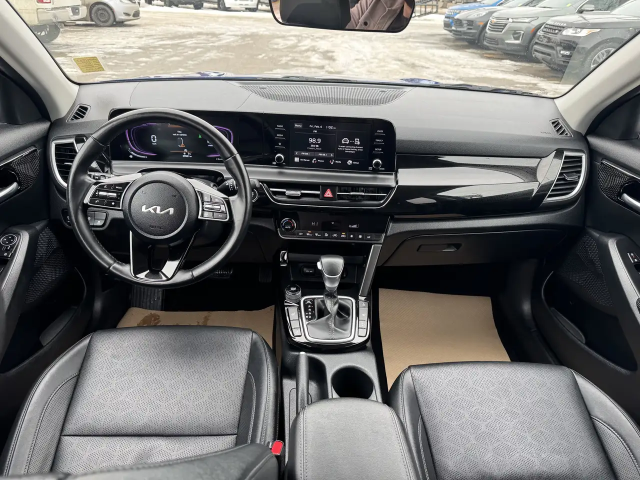 Kia Seltos снимка Kia Seltos
