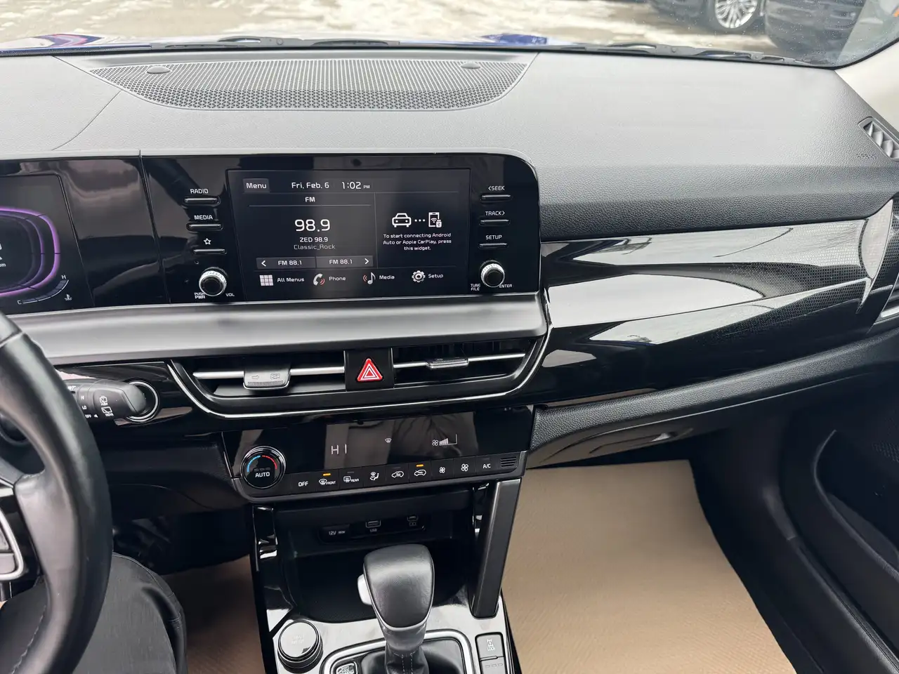 Kia Seltos снимка Kia Seltos