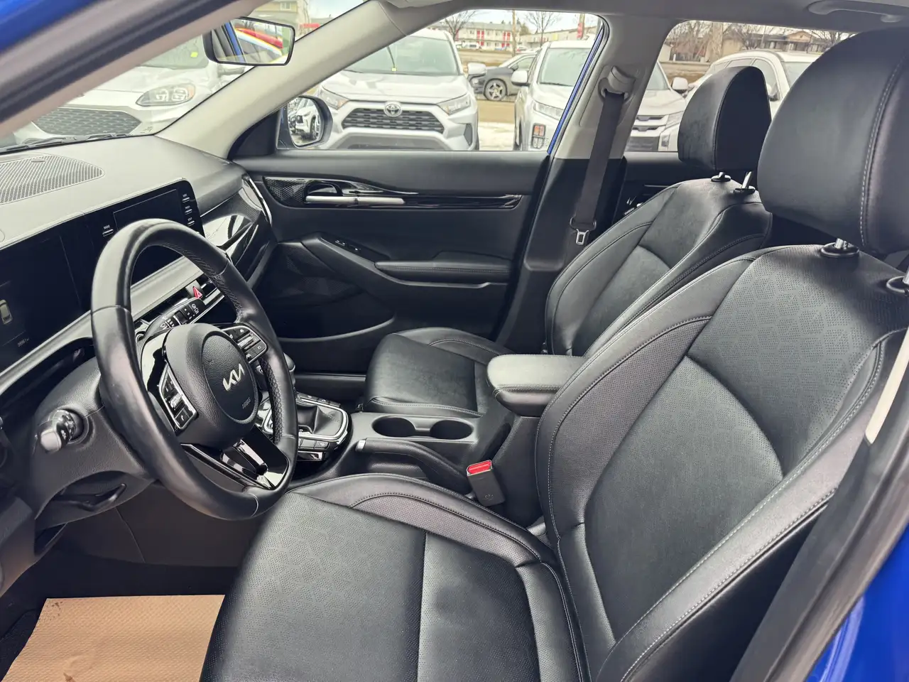 Kia Seltos снимка Kia Seltos