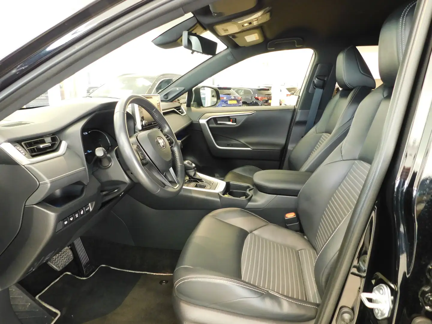 Toyota RAV 4 2.5 Hybrid Black Edition Zwart - 2