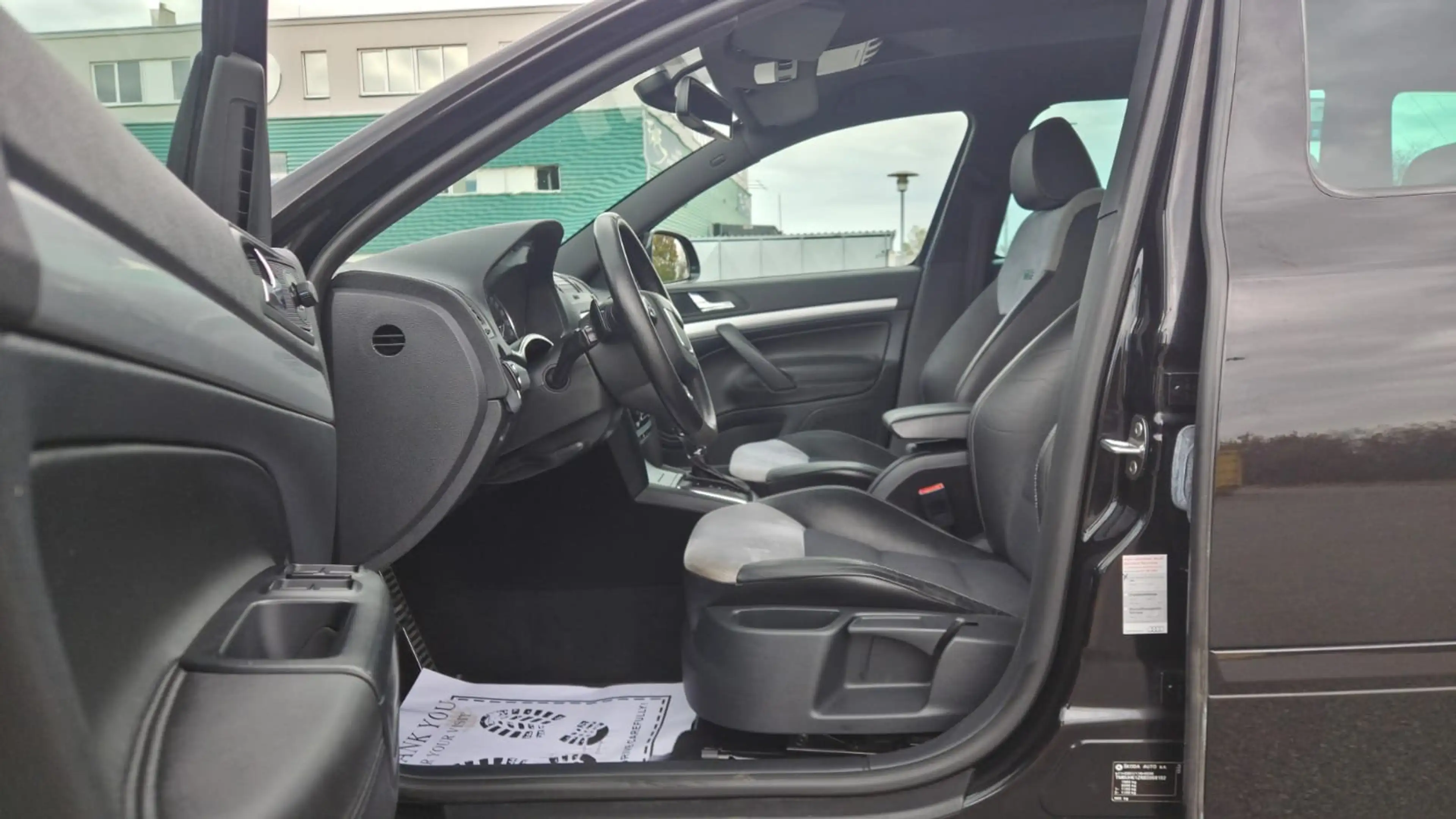 Skoda Octavia RS Service Heft Lückenlos — photo 9