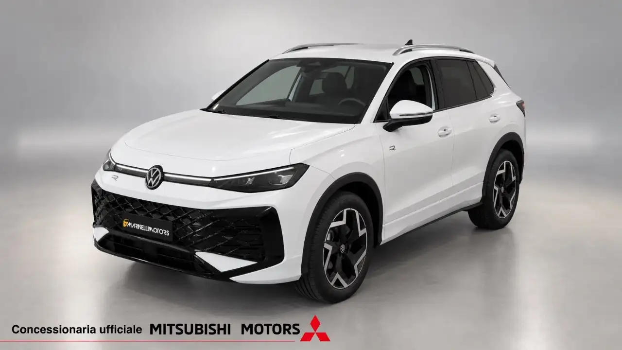 Volkswagen T-Roc 1.5 eTSI DSG R-LINE 150CV — photo 1 of 13