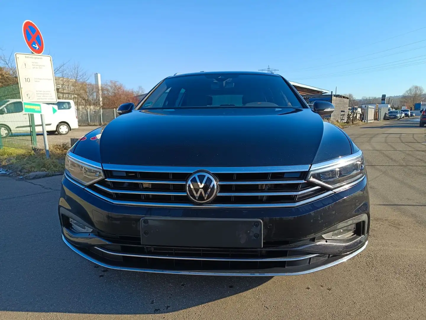 Volkswagen Passat Variant Elegance DSG R-Line Sport-Paket Schwarz - 2