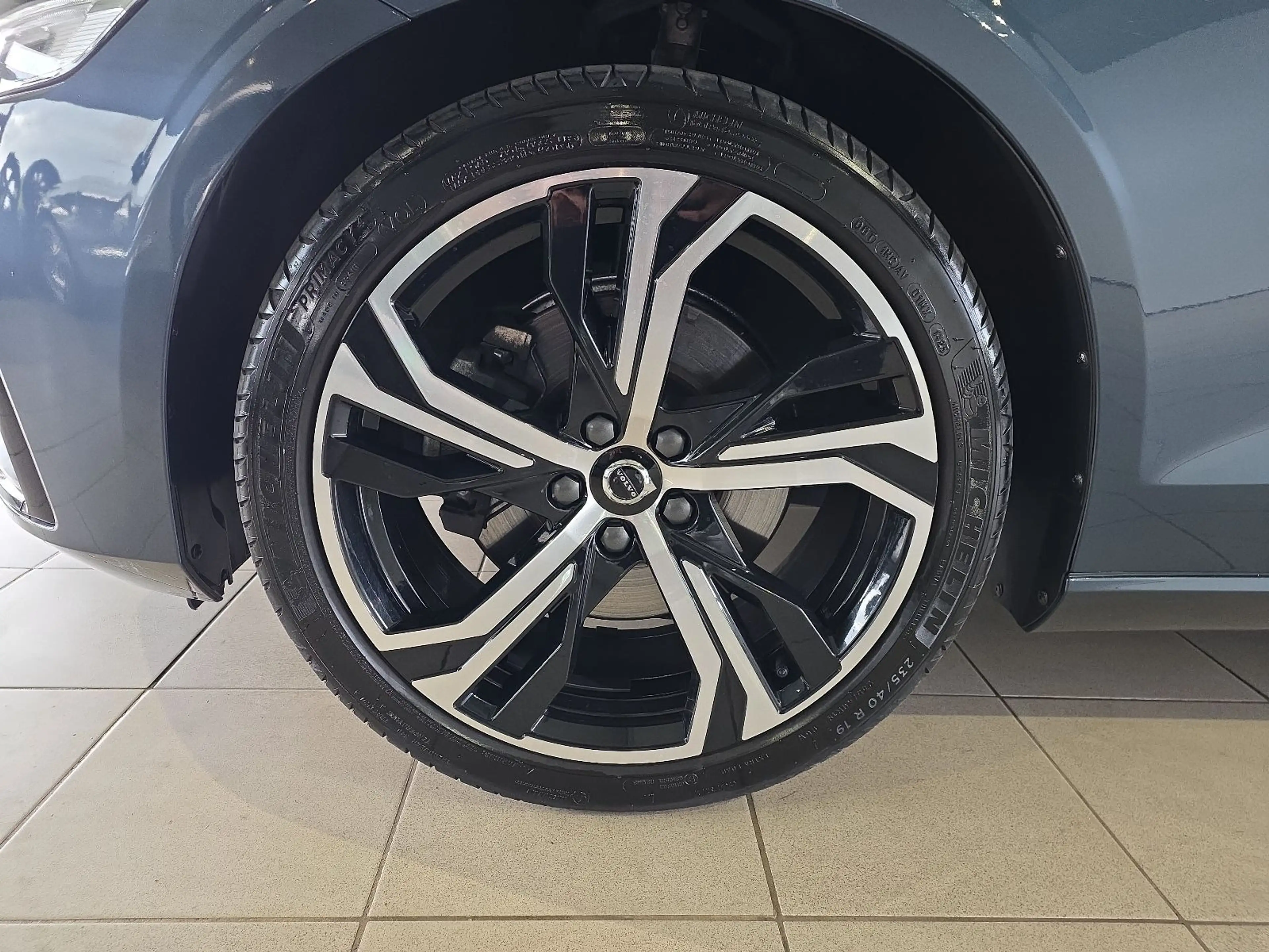 Volvo V60 B4 Plus Dark ACC AHK 19Zoll LED Sportsitze — photo 33