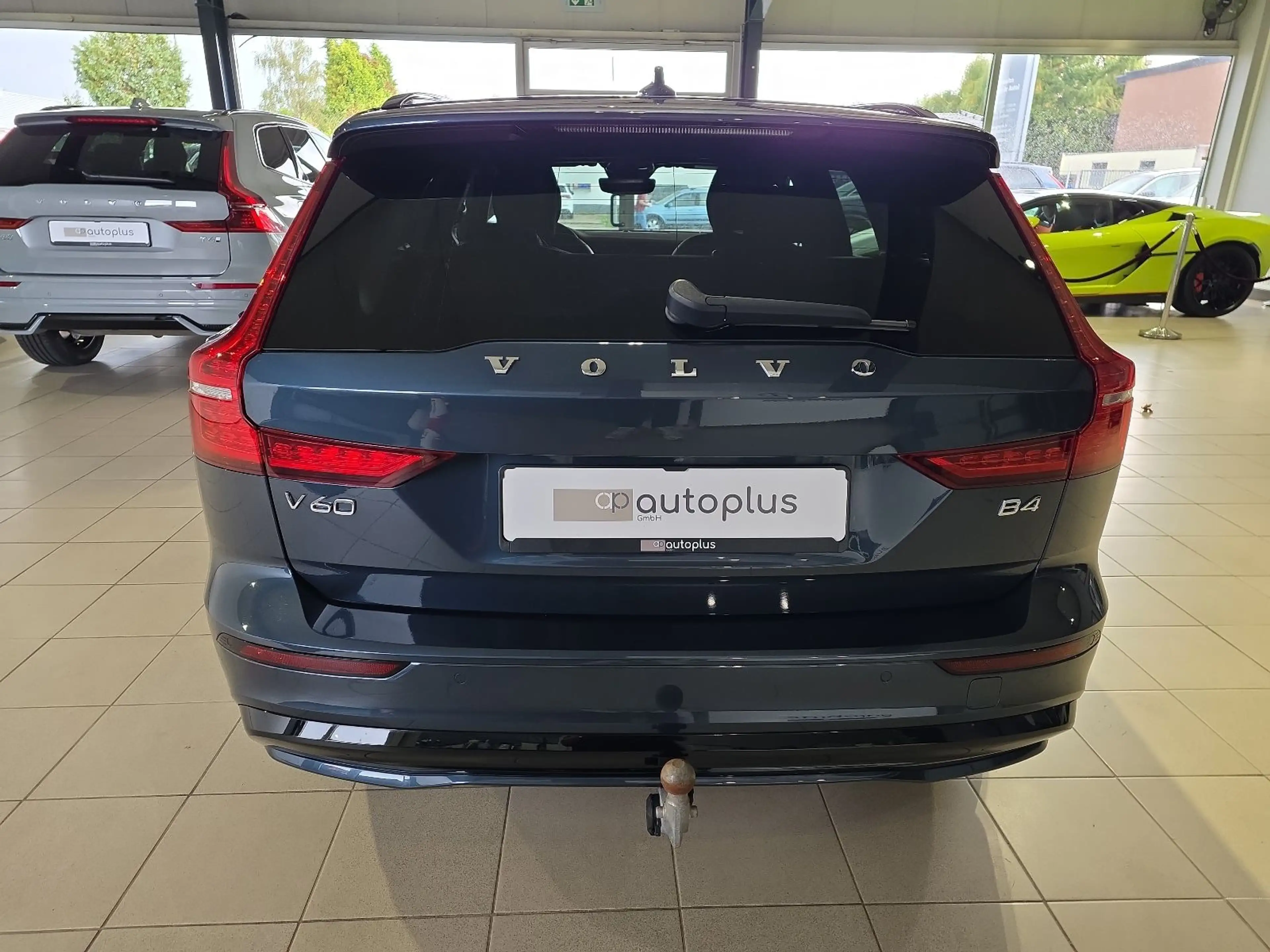 Volvo V60 B4 Plus Dark ACC AHK 19Zoll LED Sportsitze — photo 8